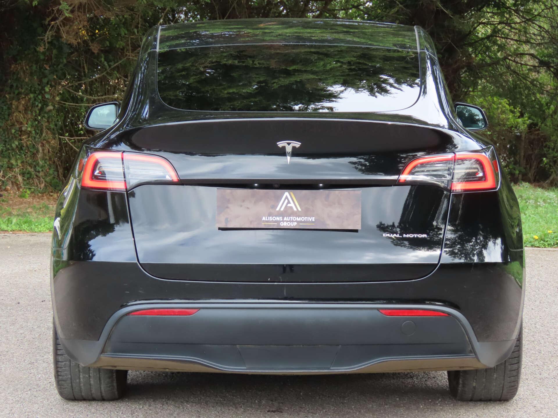Tesla Model Y view 5