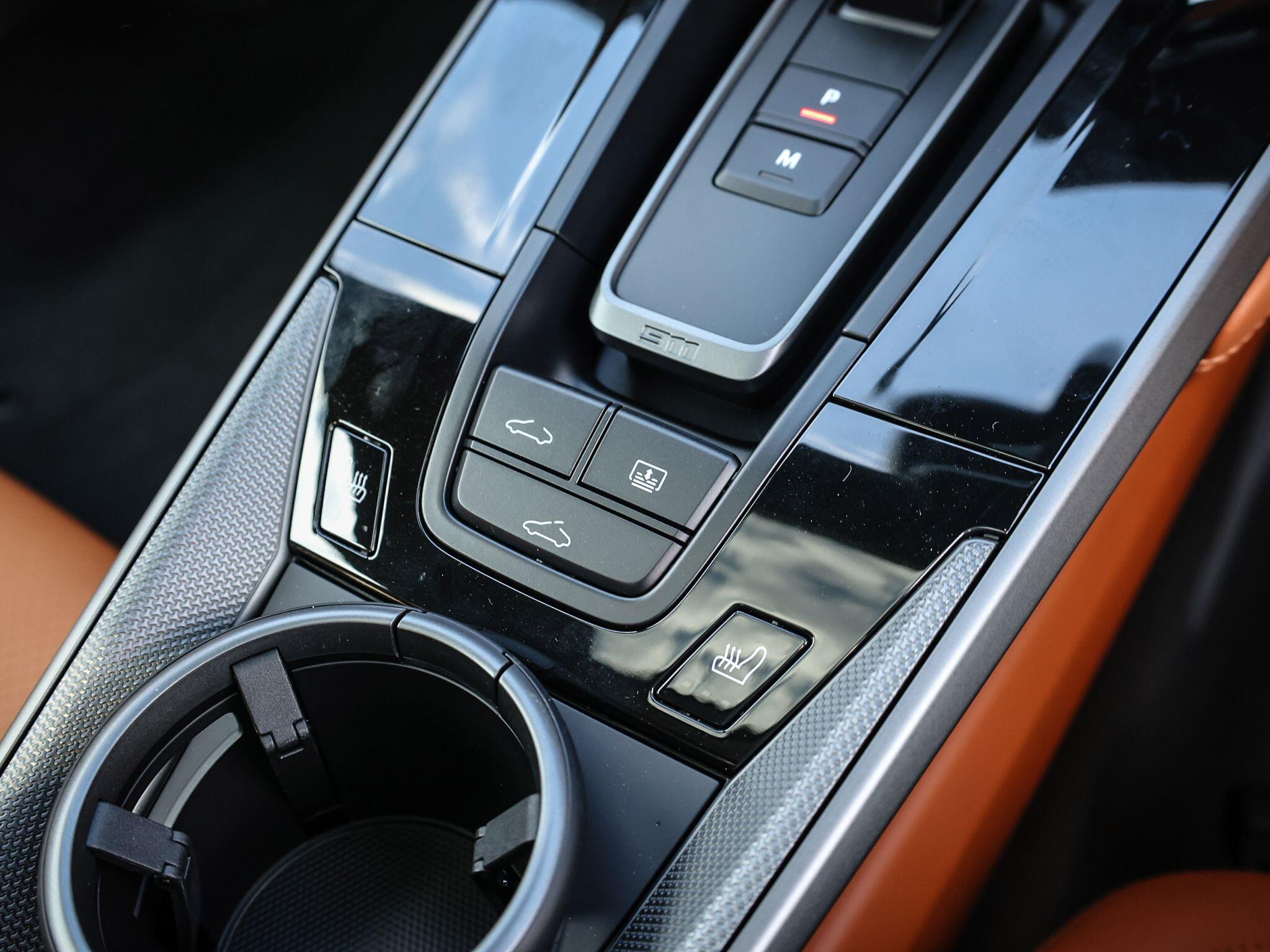 Porsche 911 view 27