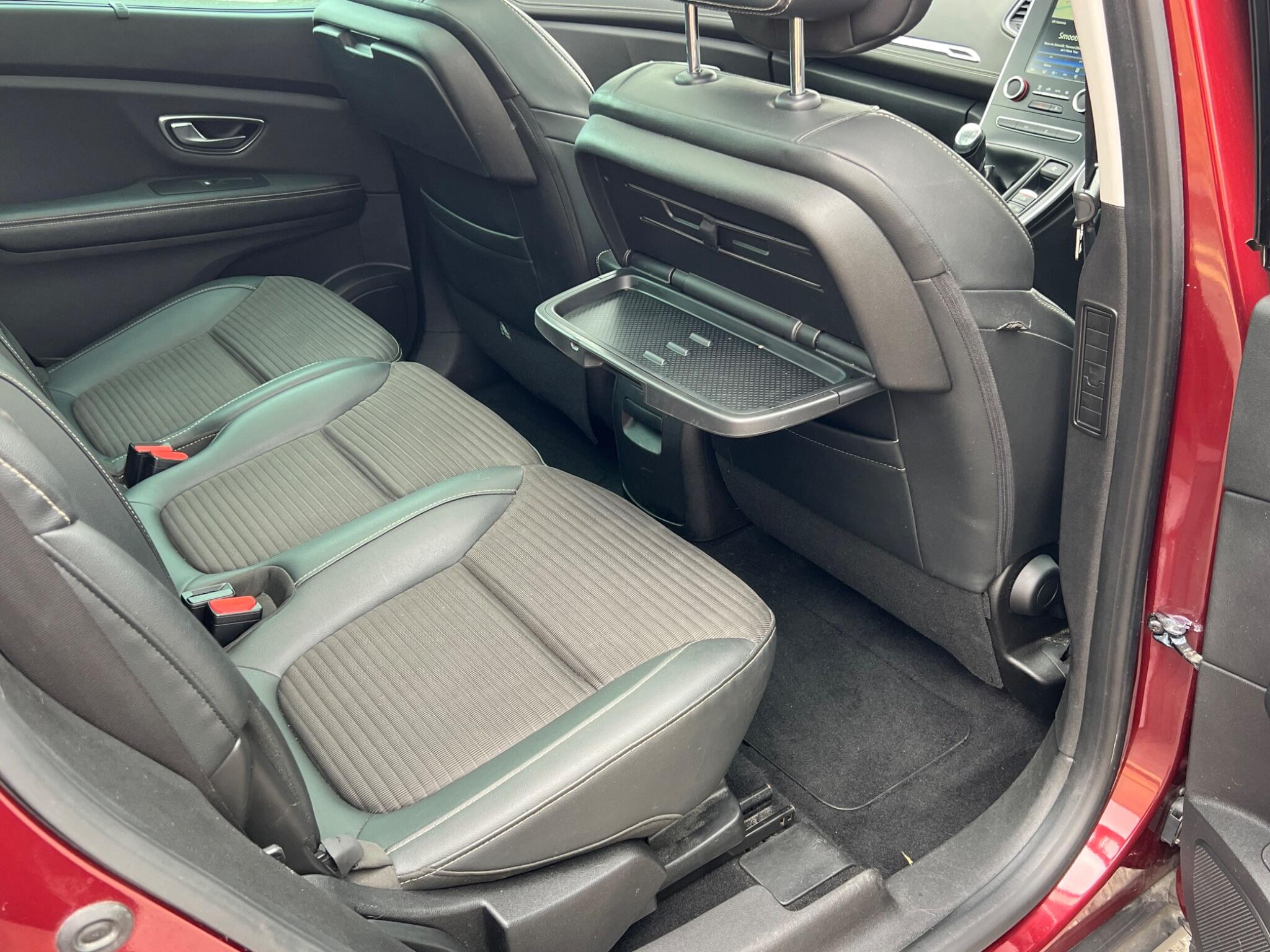 Renault Grand Scenic view 20