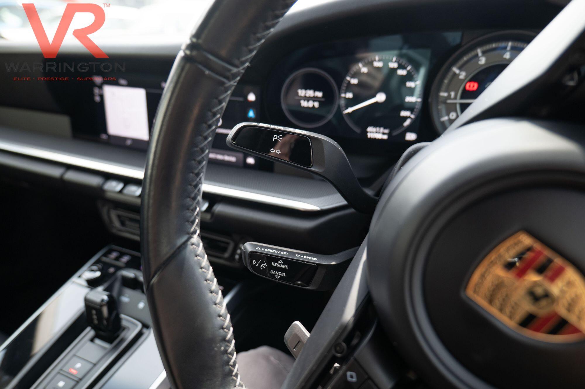 Porsche 911 view 12