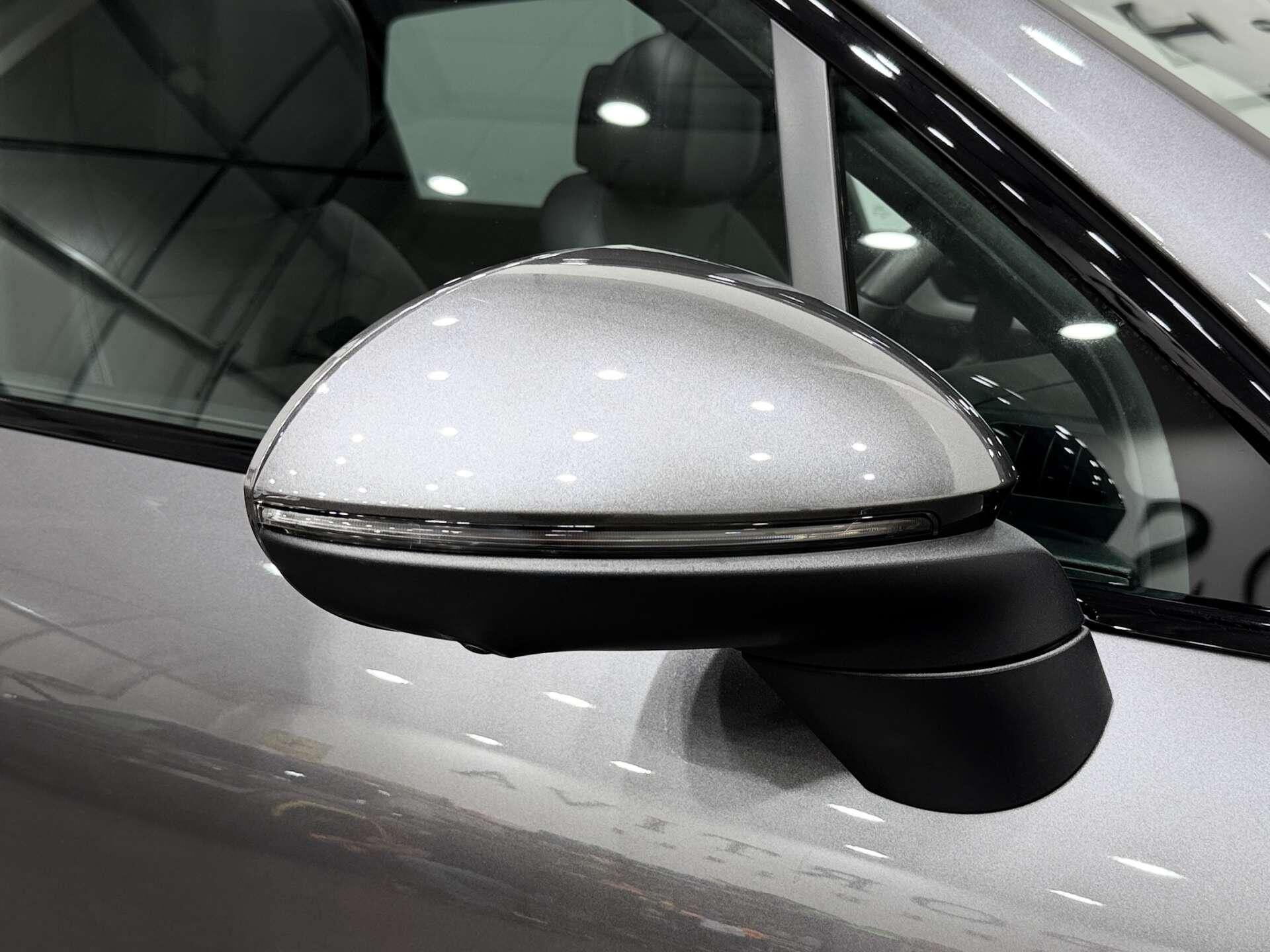 Porsche Cayenne view 29