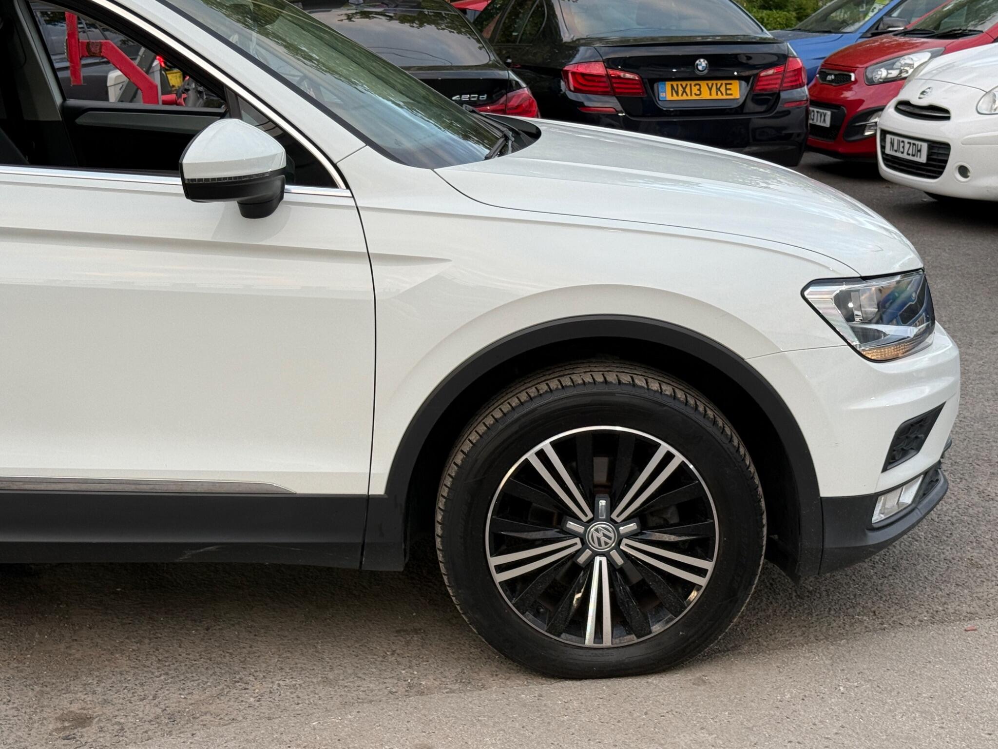 Volkswagen Tiguan - Image 21