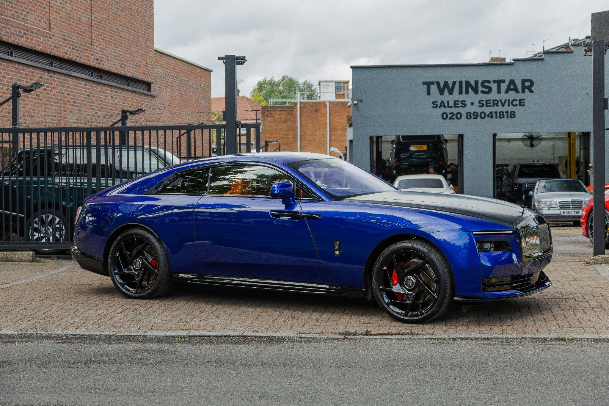Rolls-Royce Spectre view 9