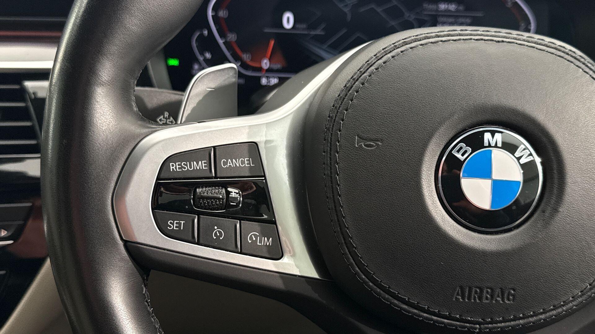 BMW 5 Series view 17