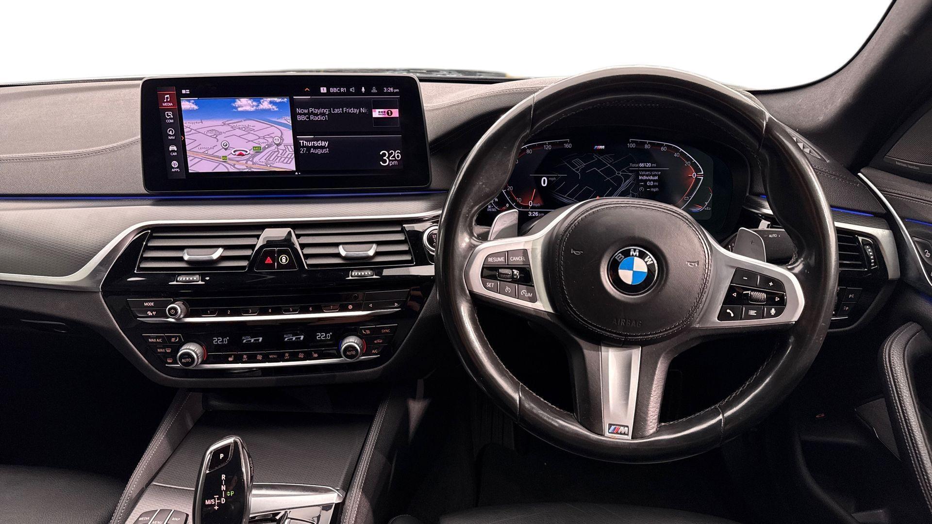 BMW 5 Series view 5