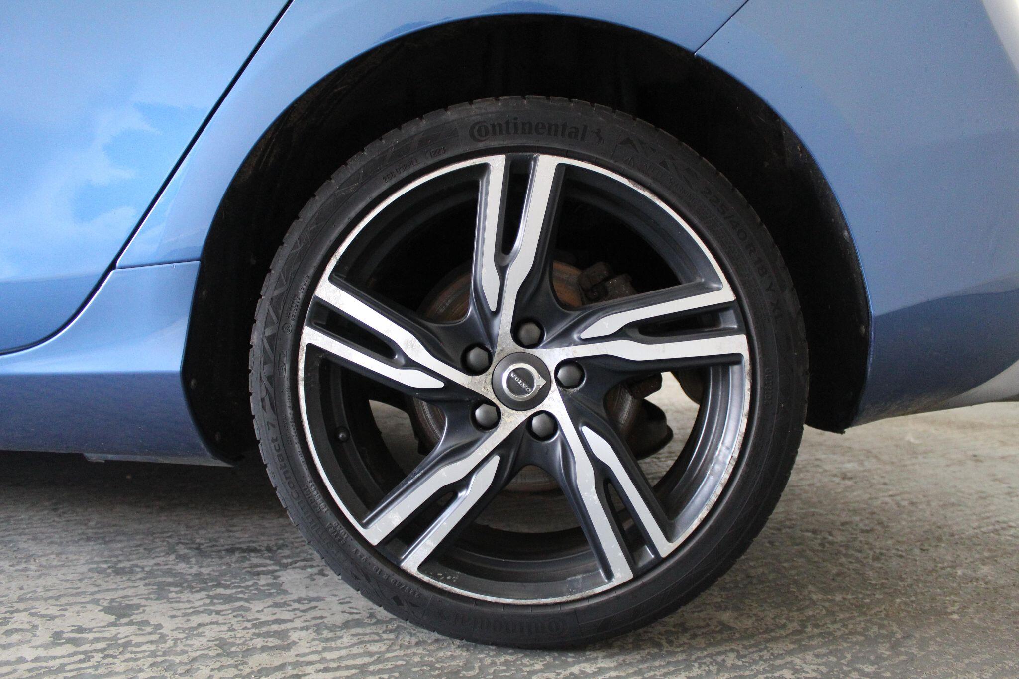 Volvo V40 view 56