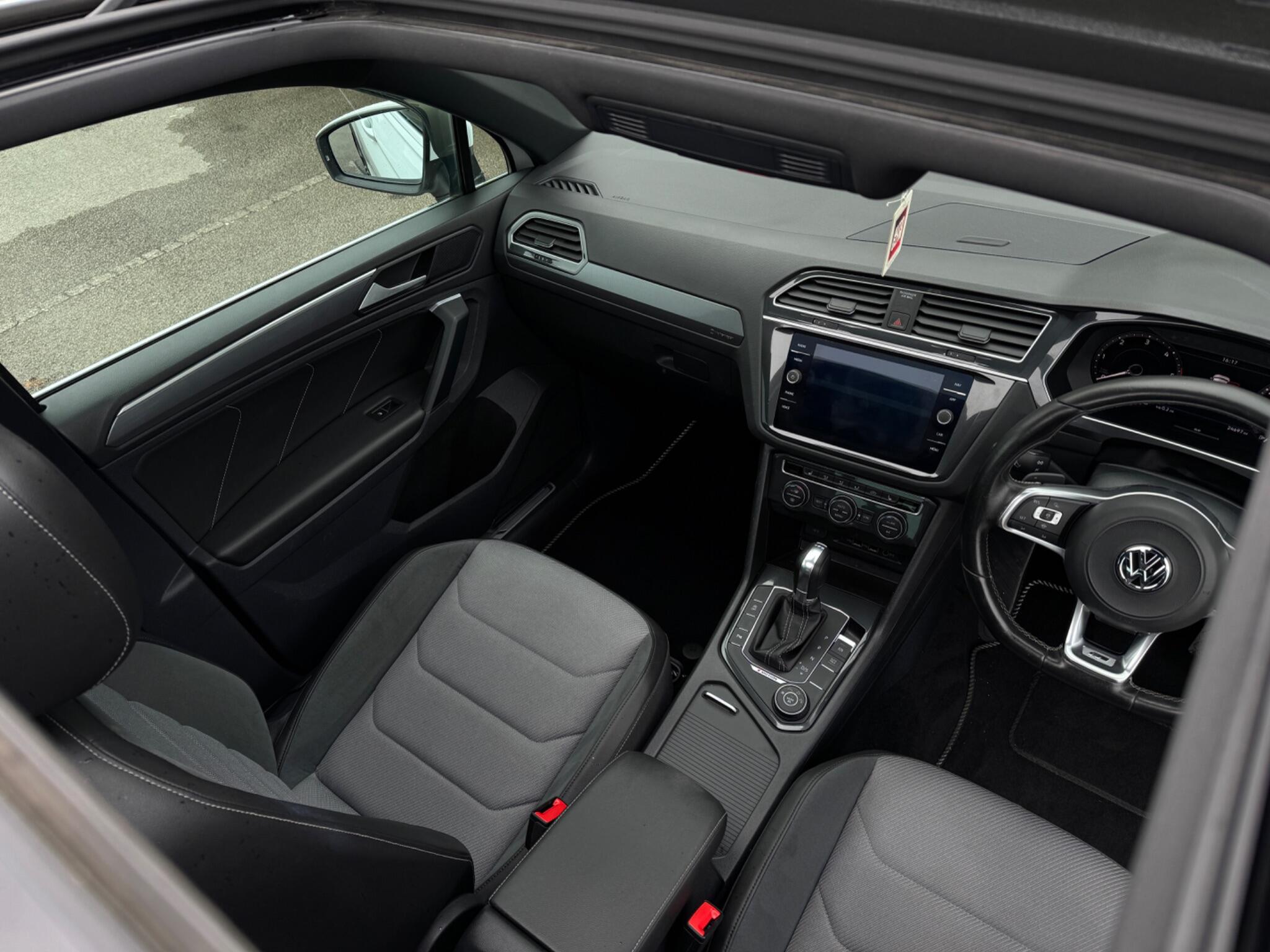Volkswagen Tiguan view 20