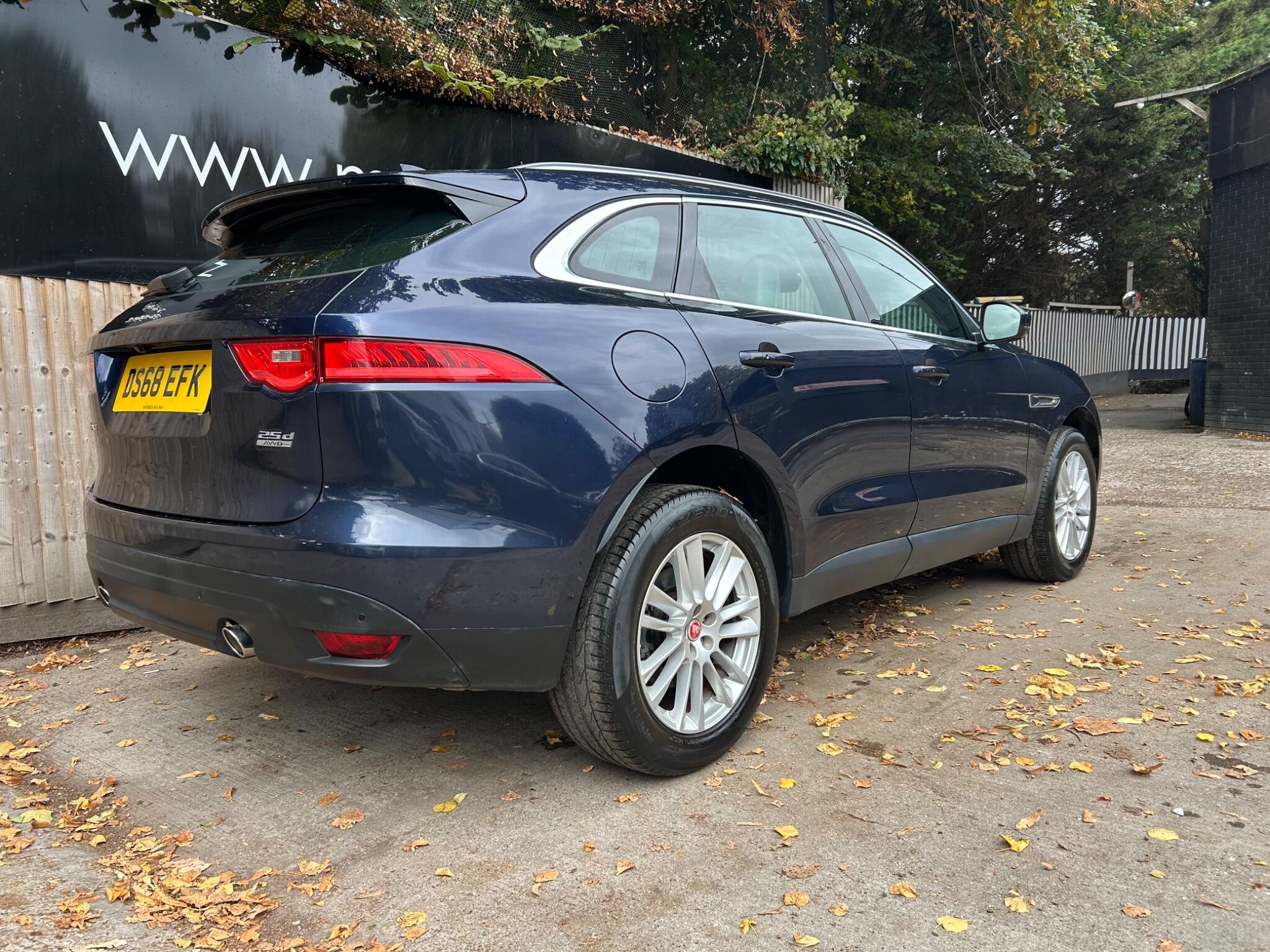 Jaguar F-Pace view 19