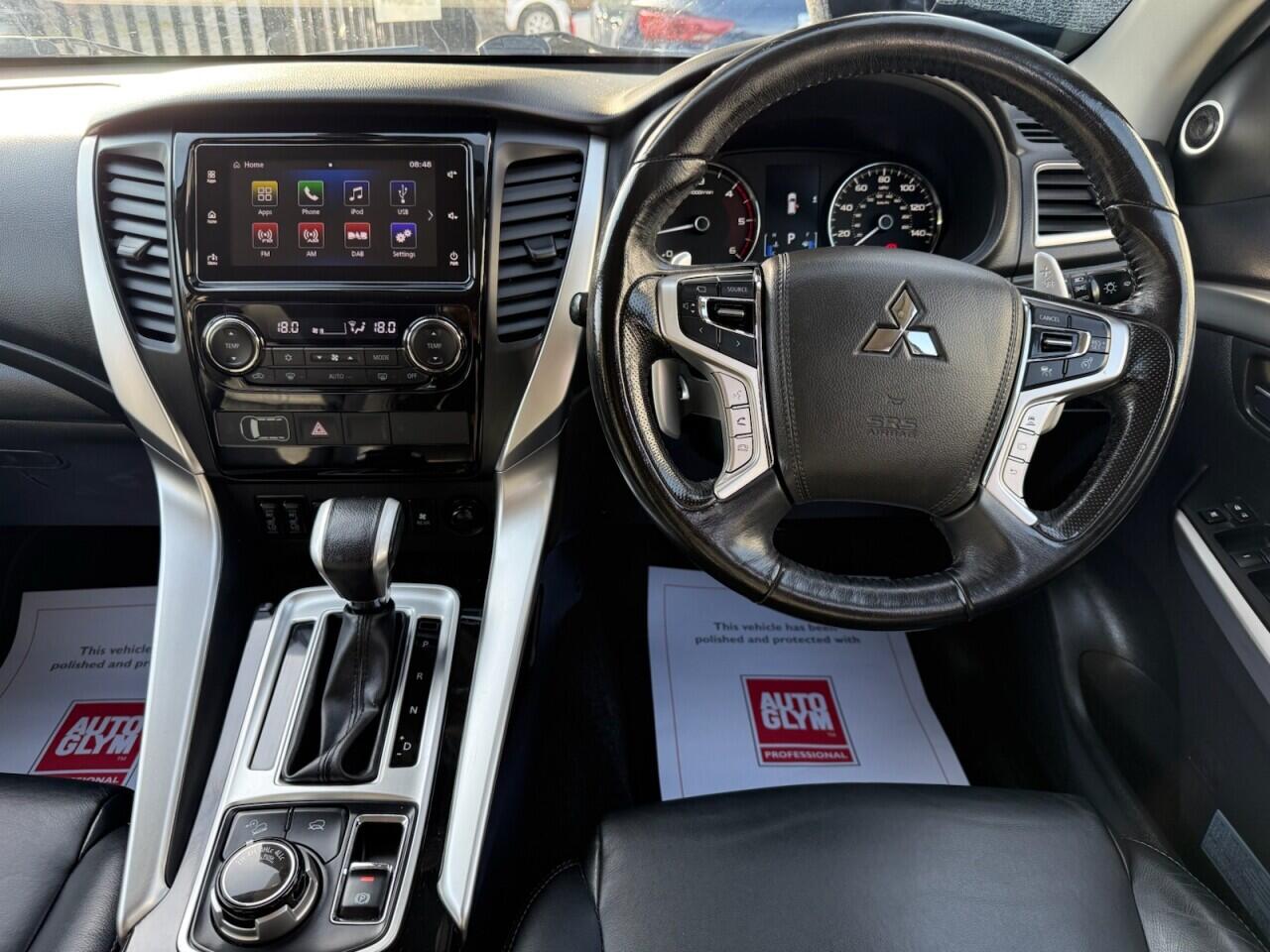 Mitsubishi Shogun Sport view 6