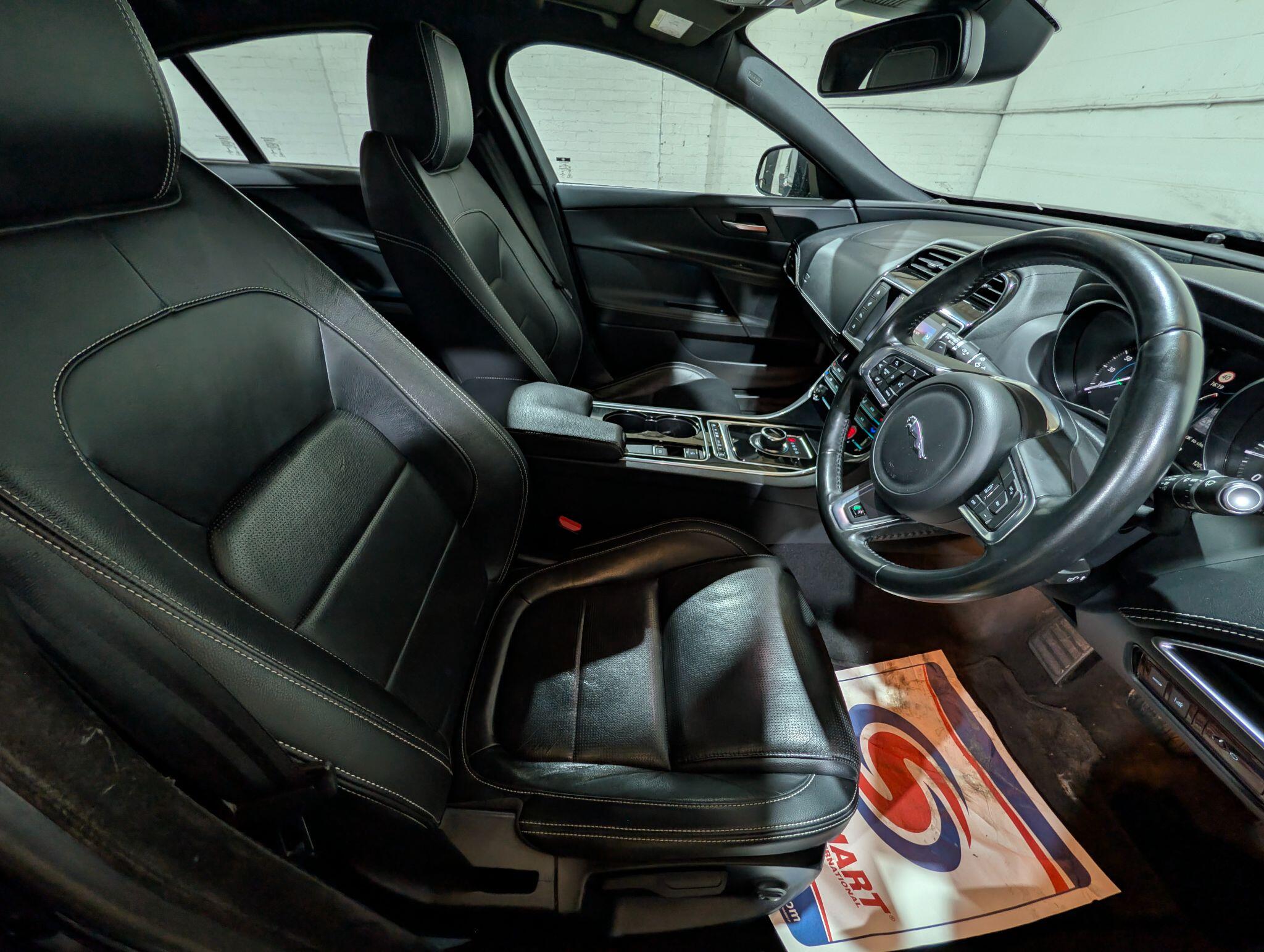 Jaguar Xe view 35