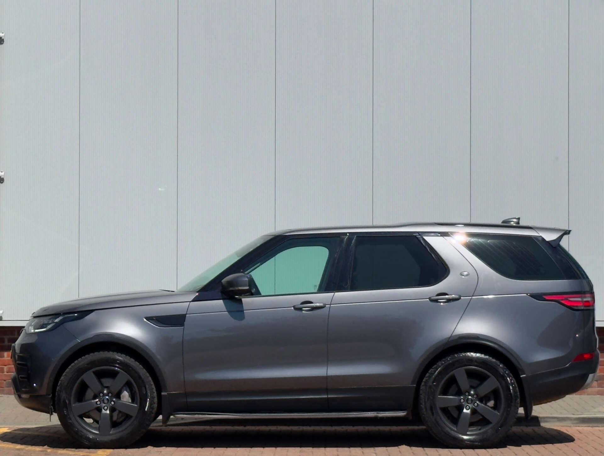 Land Rover Discovery 3 view 7