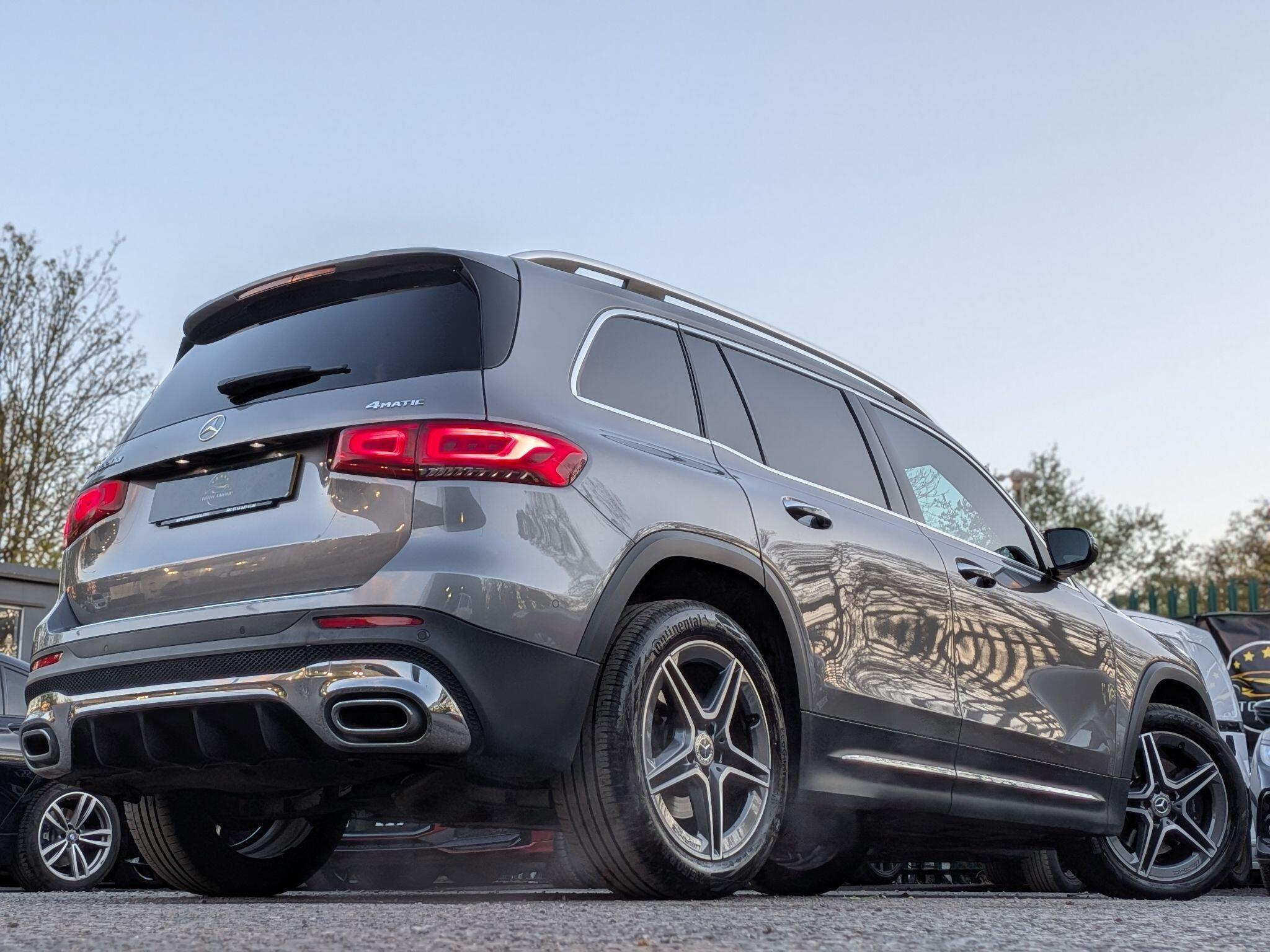 Mercedes-Benz GLB view 8