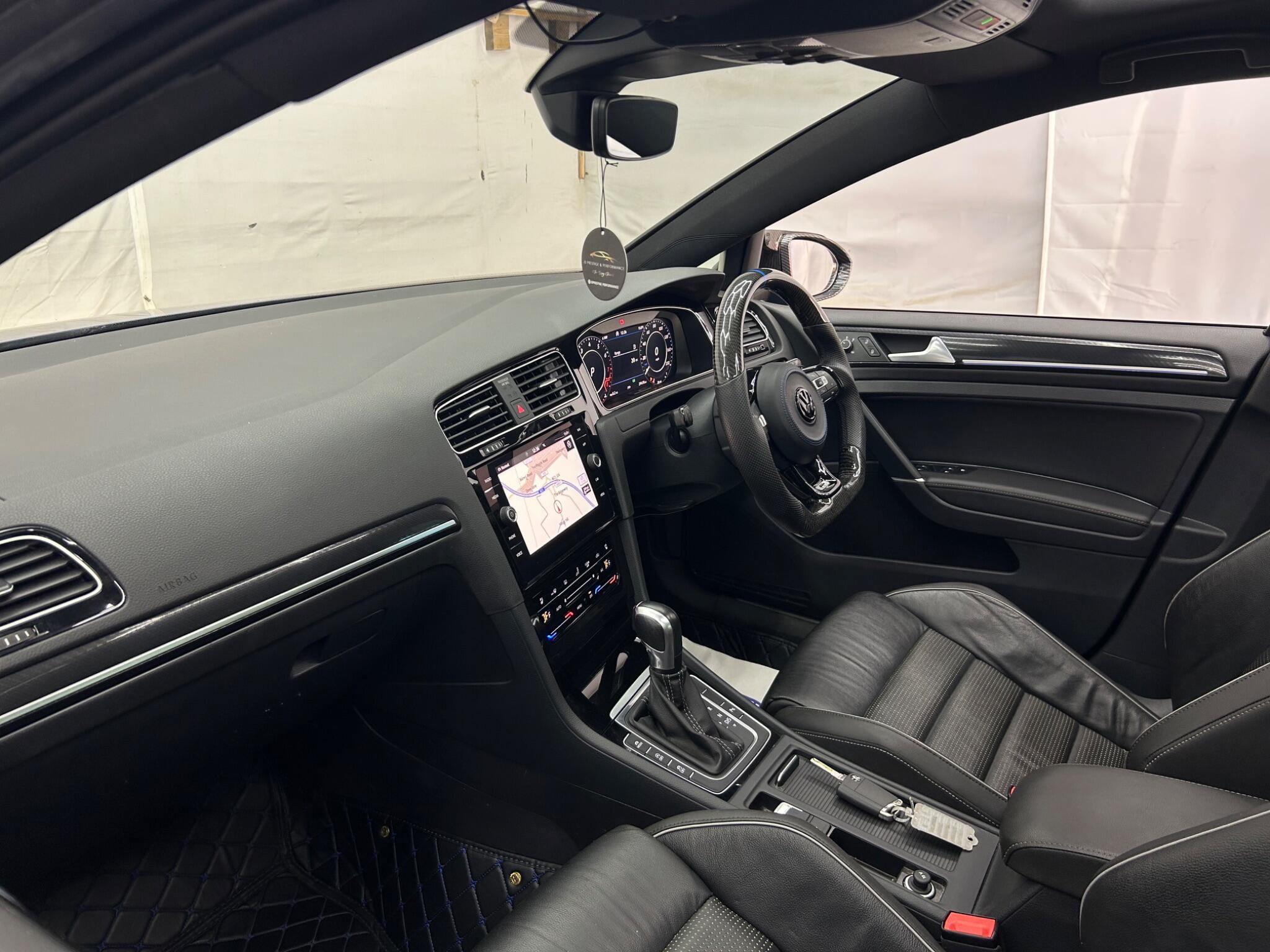 Volkswagen Golf view 13