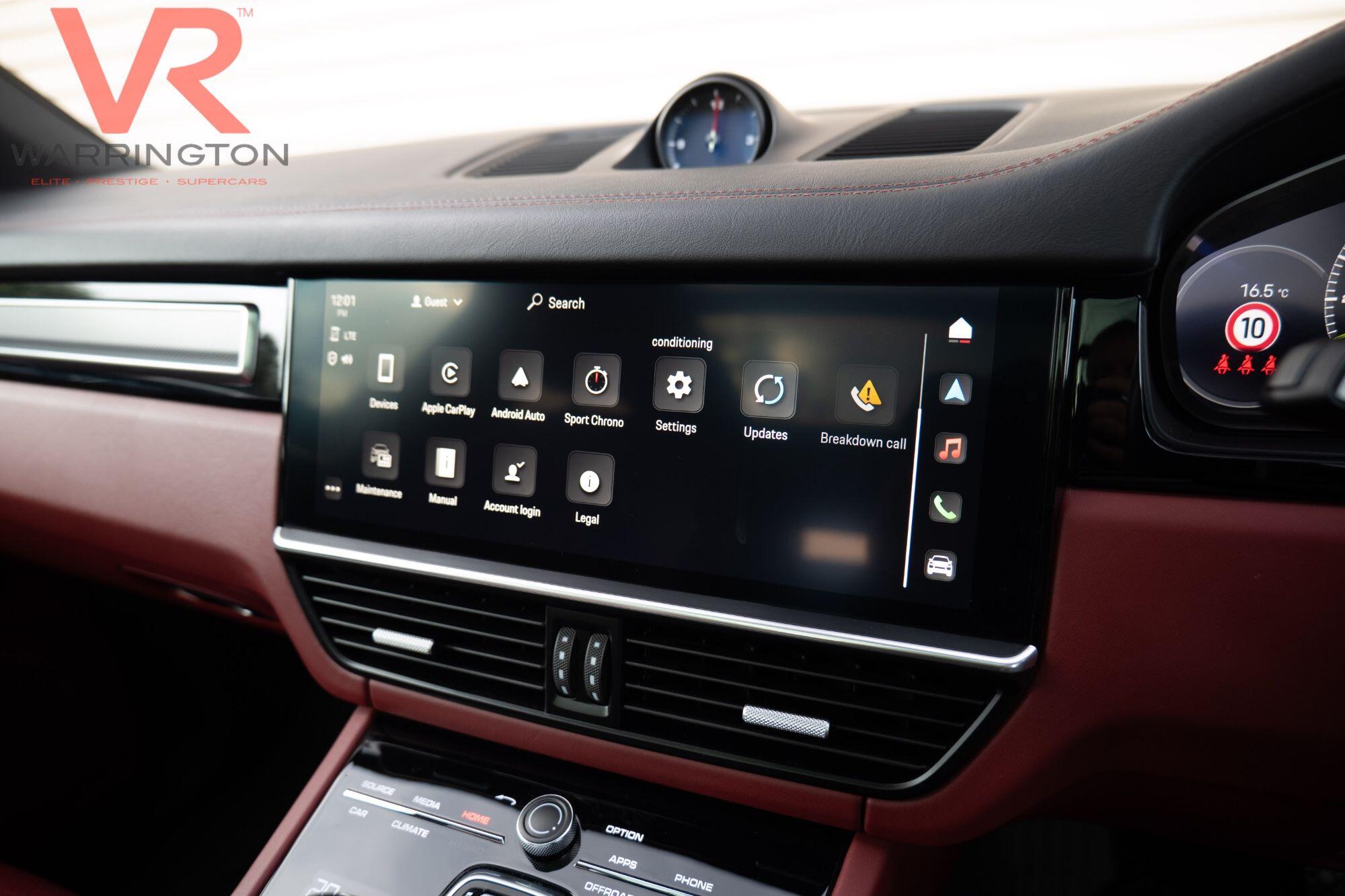 Porsche Cayenne view 35