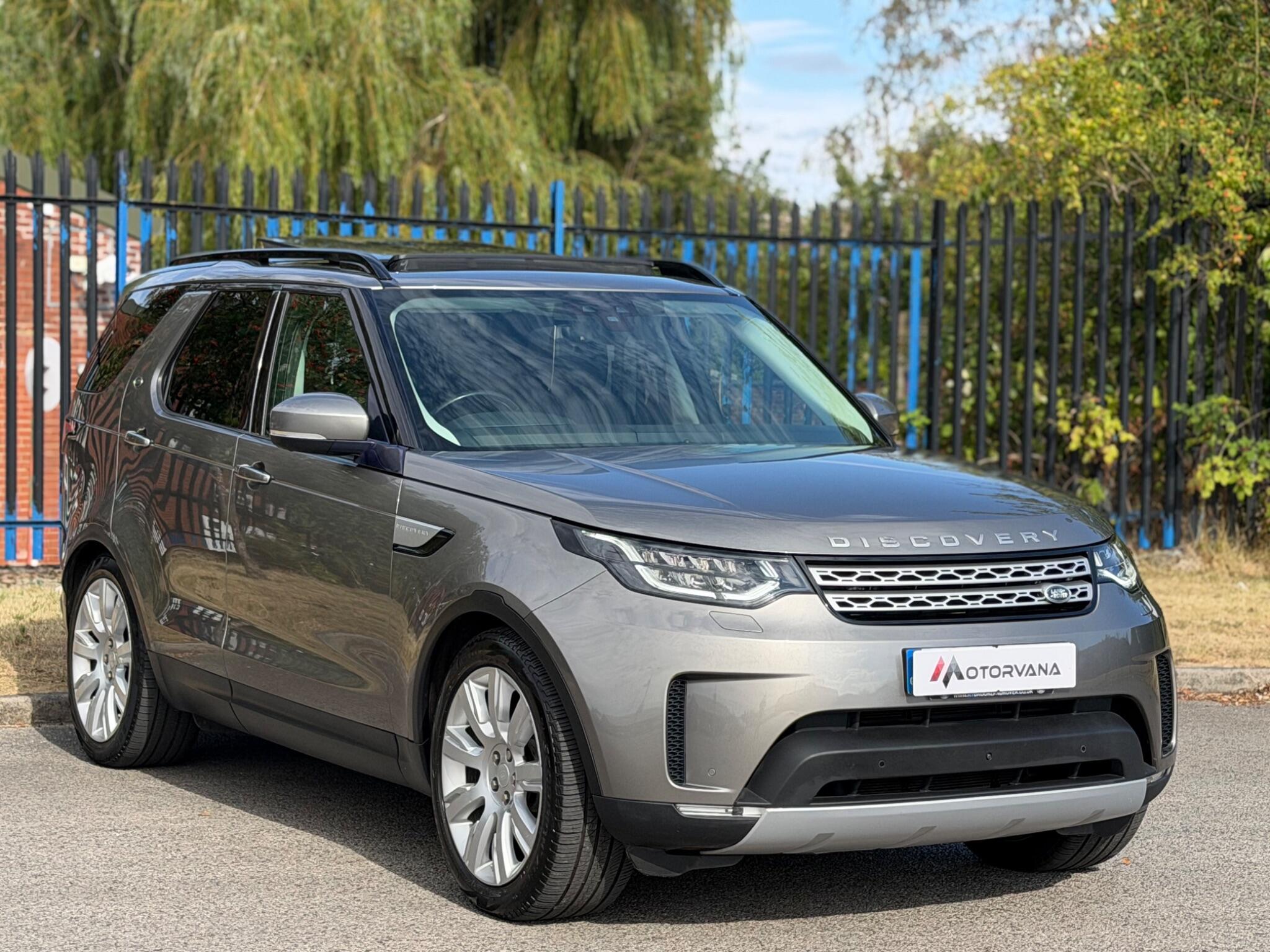 Land Rover Discovery view 10