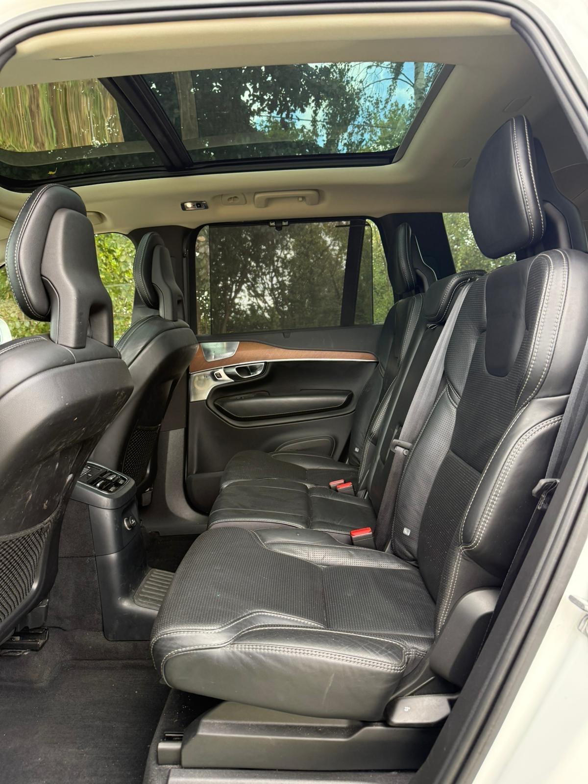Volvo XC90 view 4