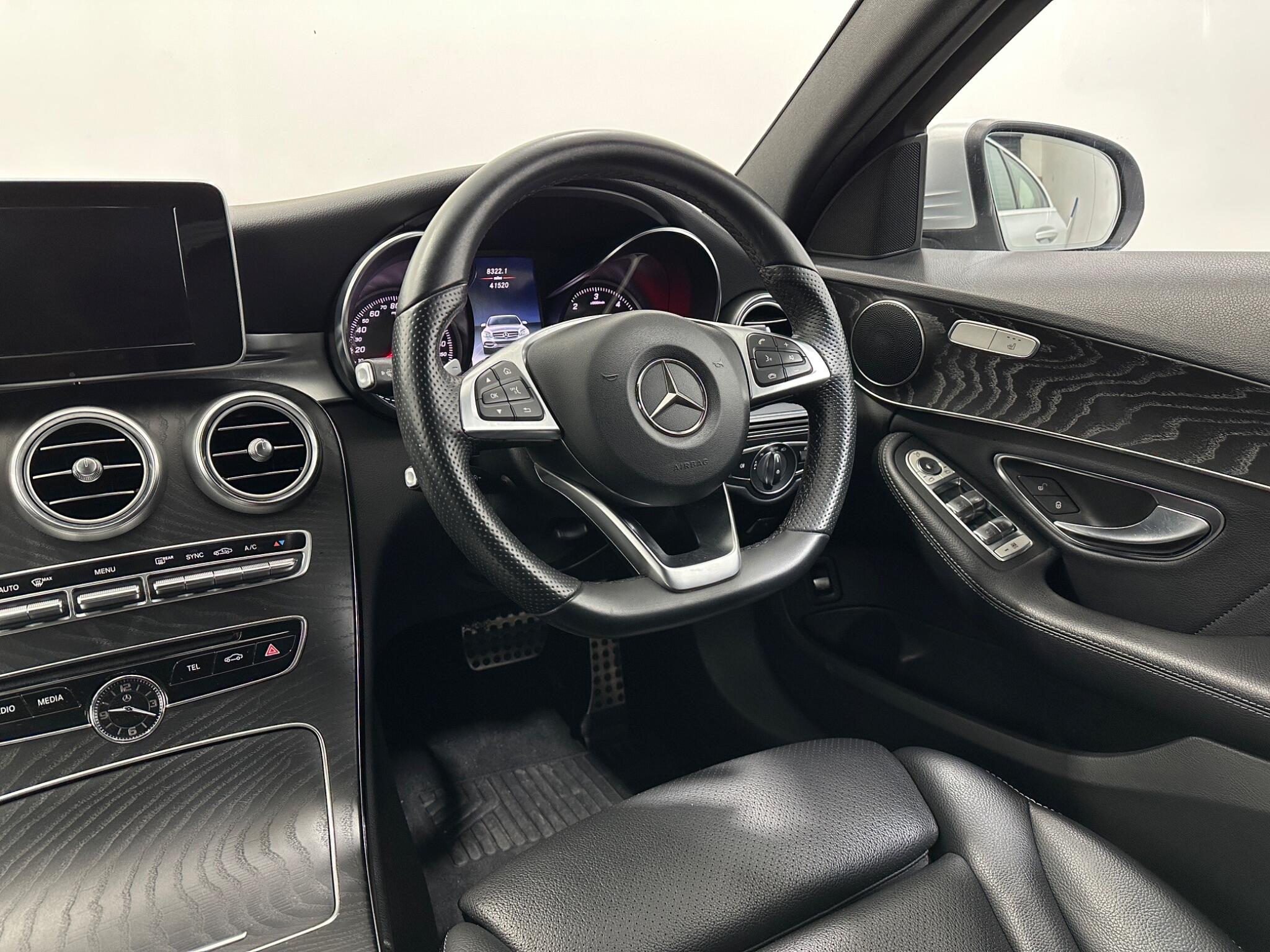 Mercedes-Benz C-Class view 12