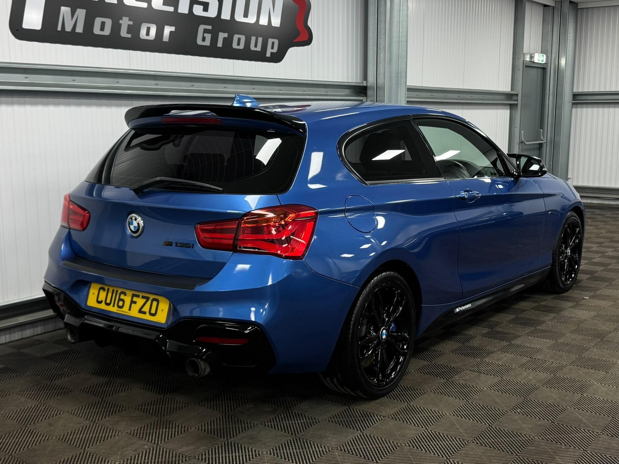 BMW 1 Series view 6