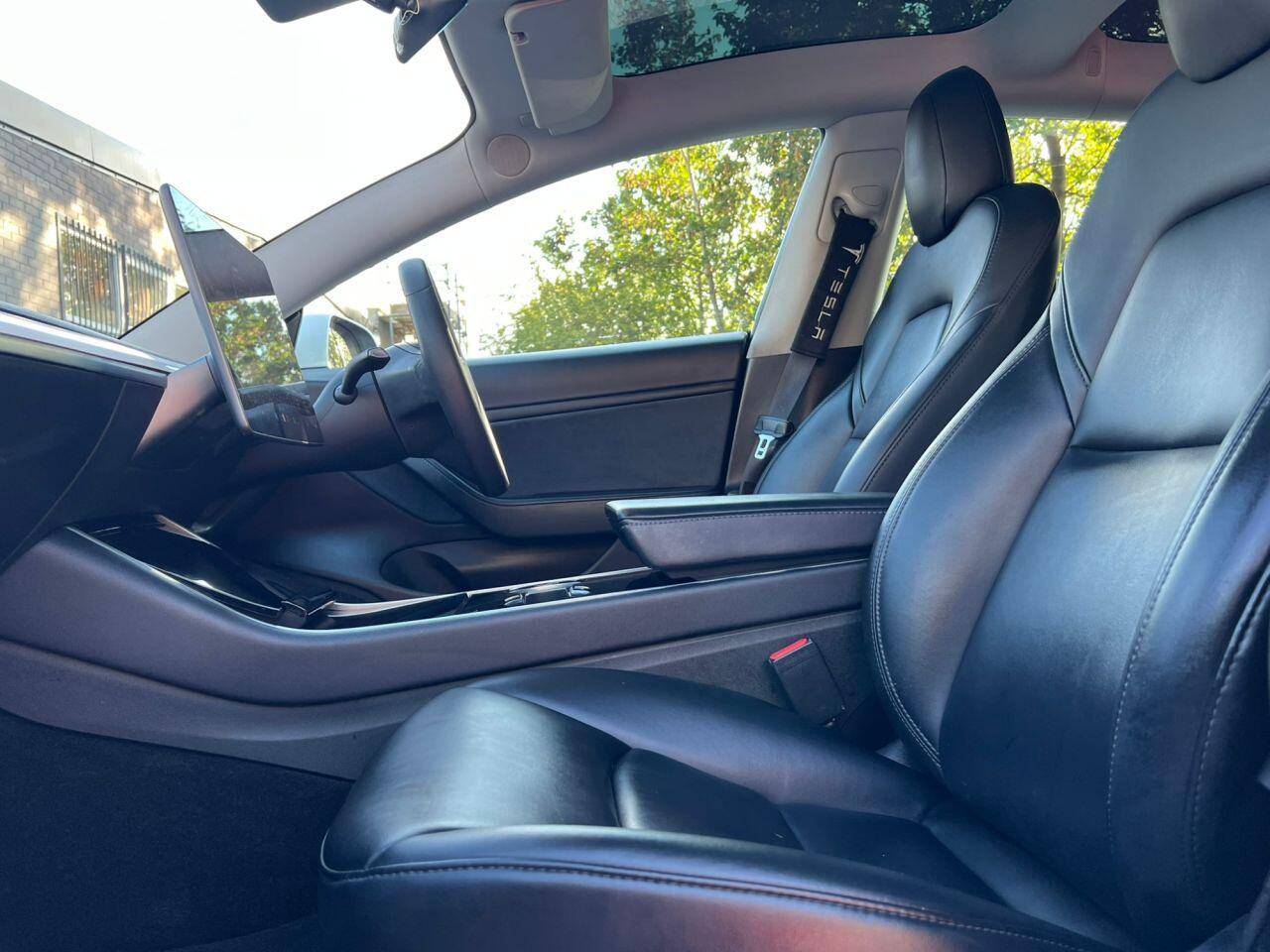 Tesla Model 3 view 16