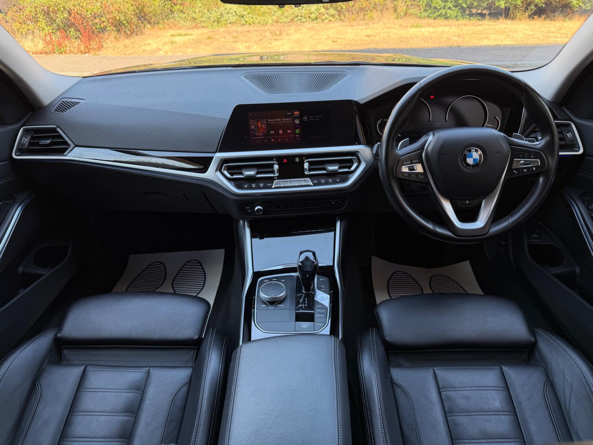 BMW 3 Series view 15