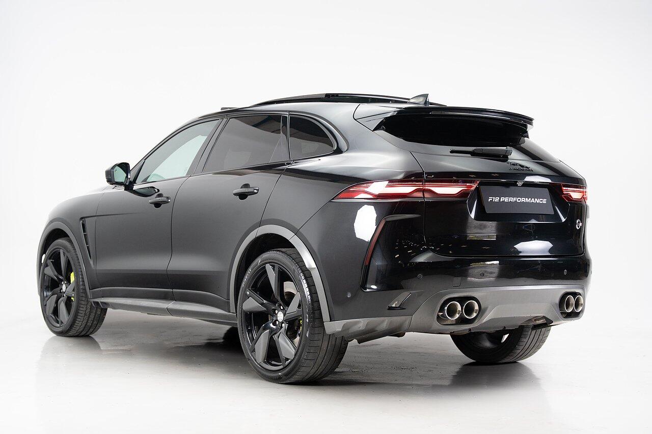 Jaguar F-Pace view 9
