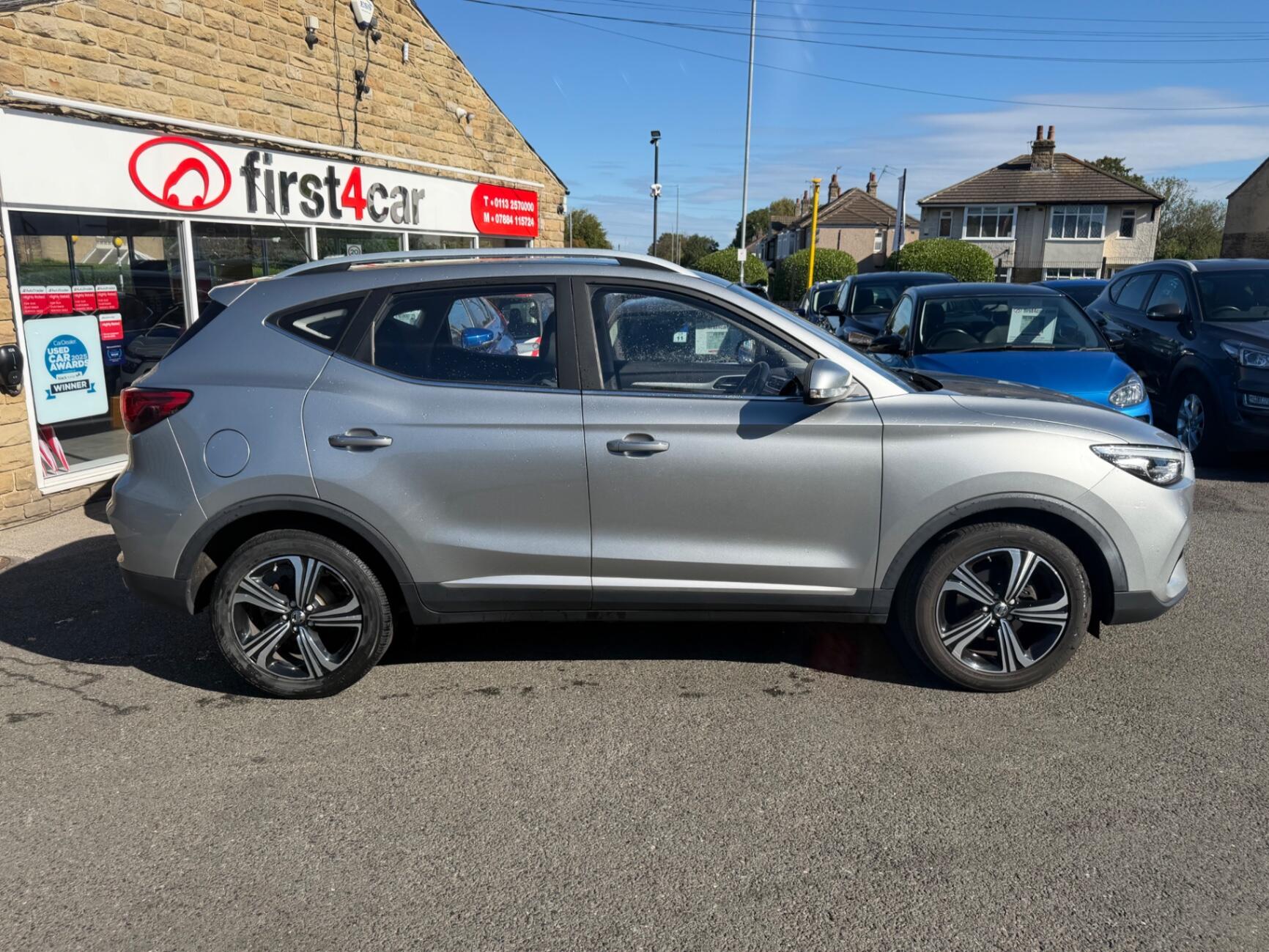 MG ZS view 9