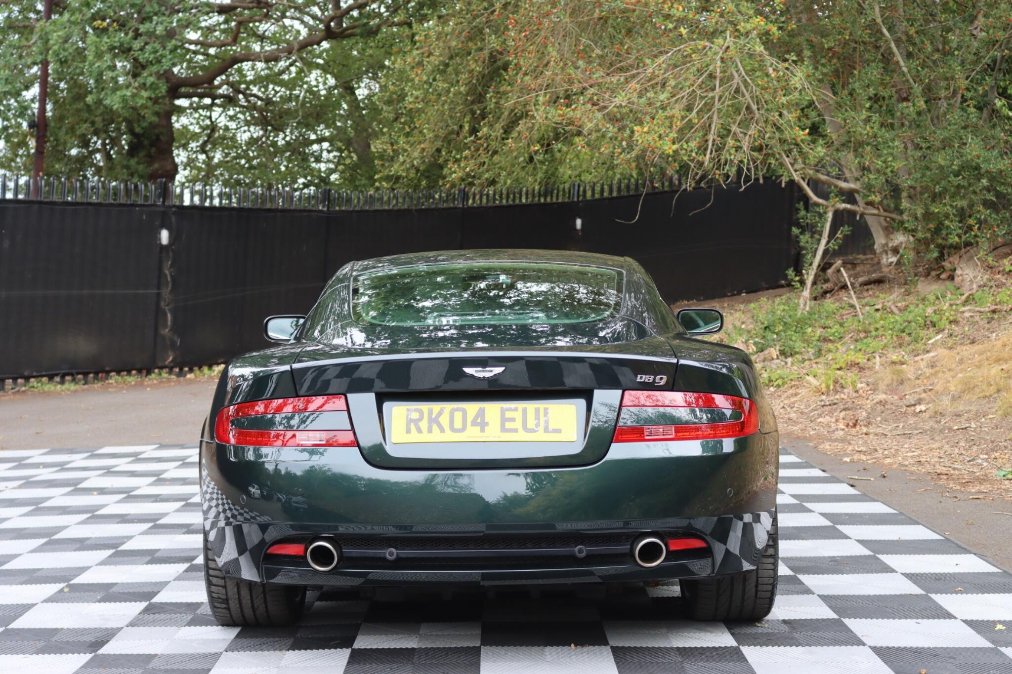 Aston Martin DB9 view 37