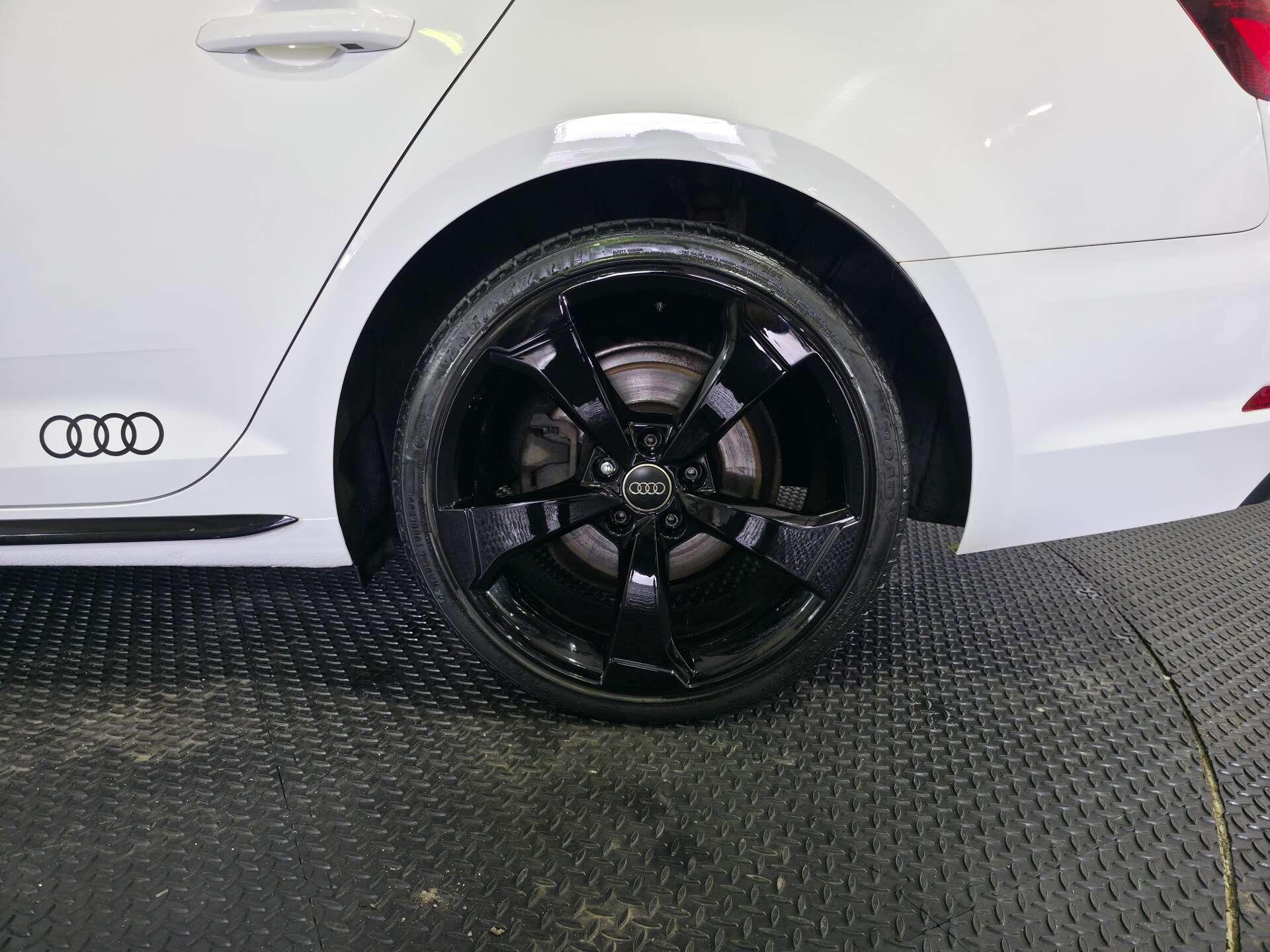 Audi A4 view 59