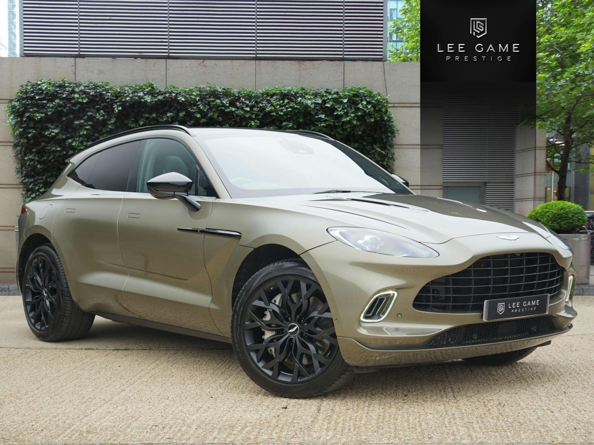 Aston Martin DBX view 36