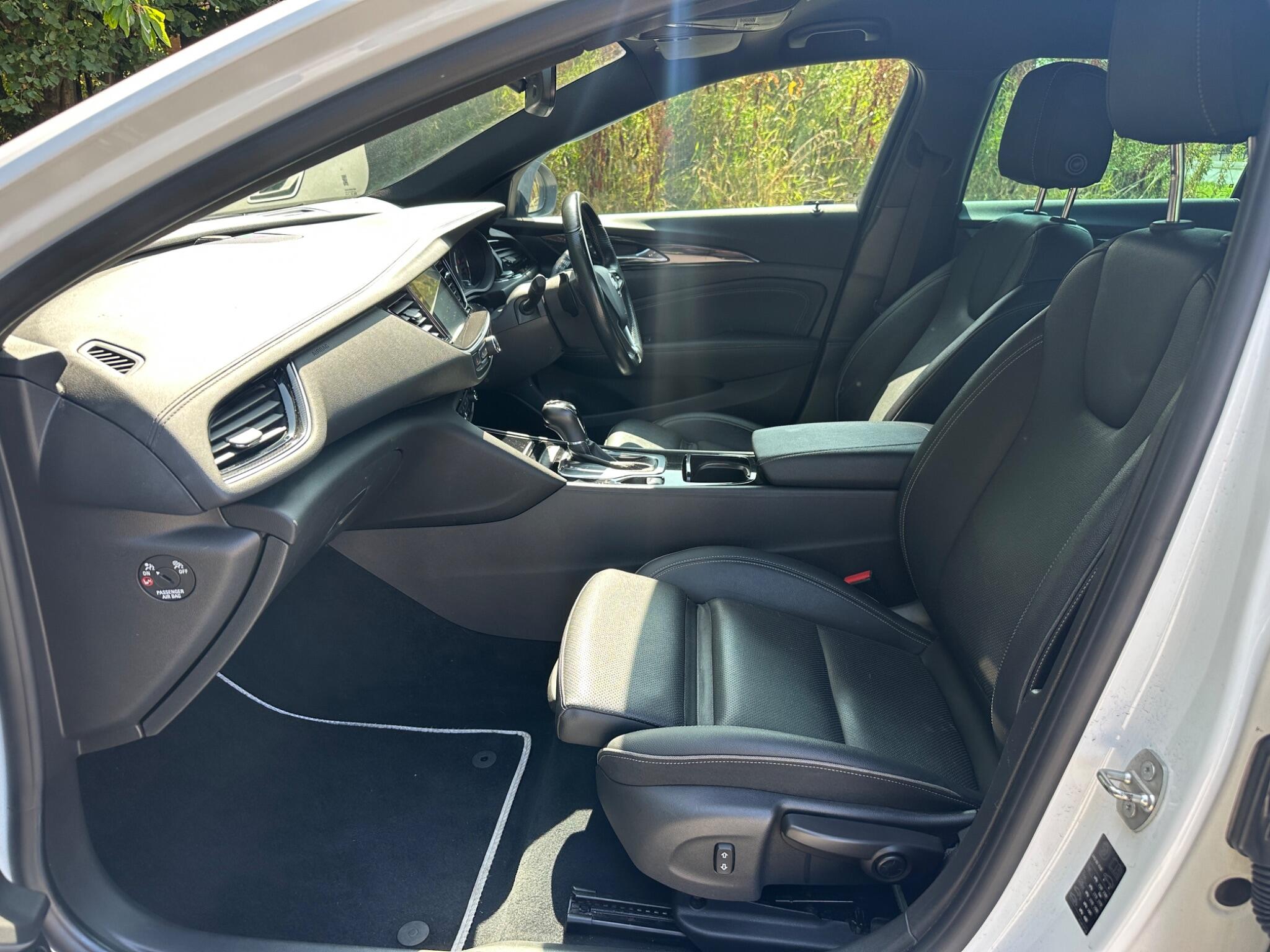 Vauxhall Insignia view 18