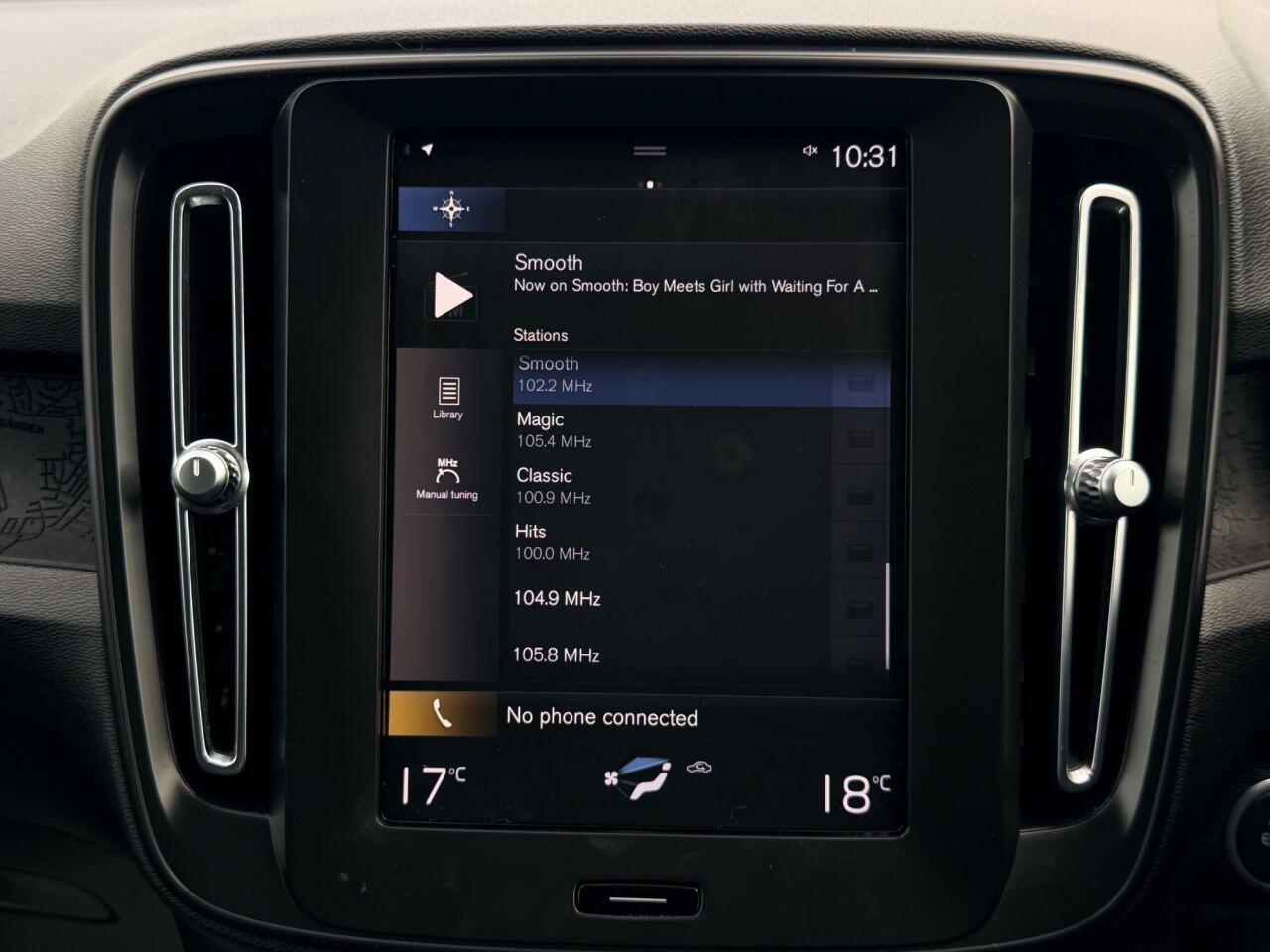 Volvo XC40 view 42