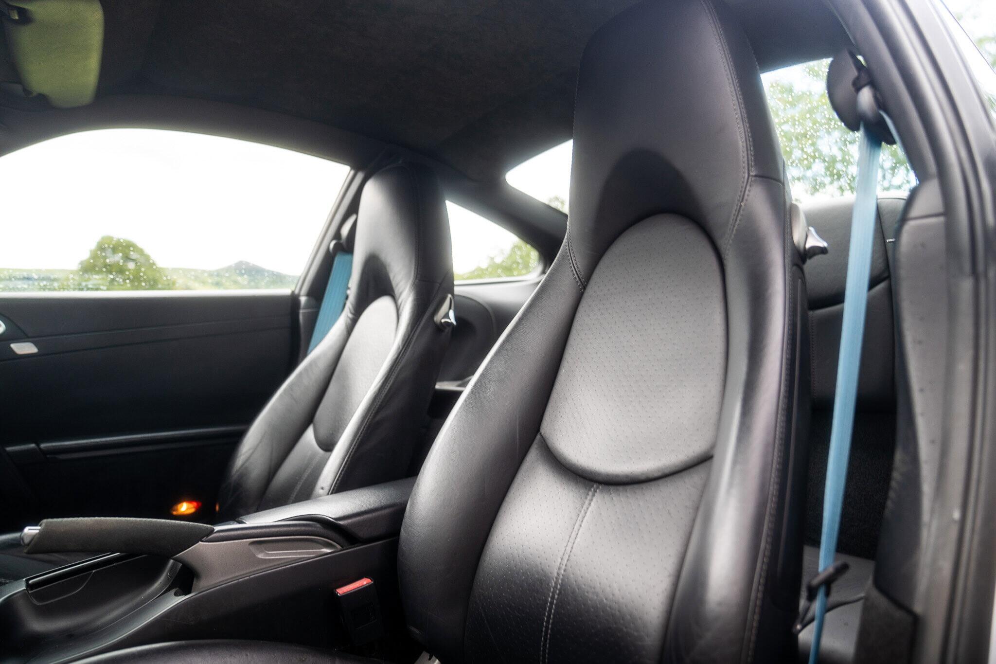 Porsche 911 view 27