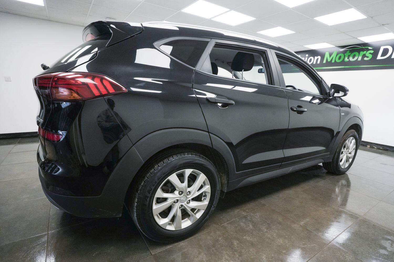 Hyundai Tucson view 3