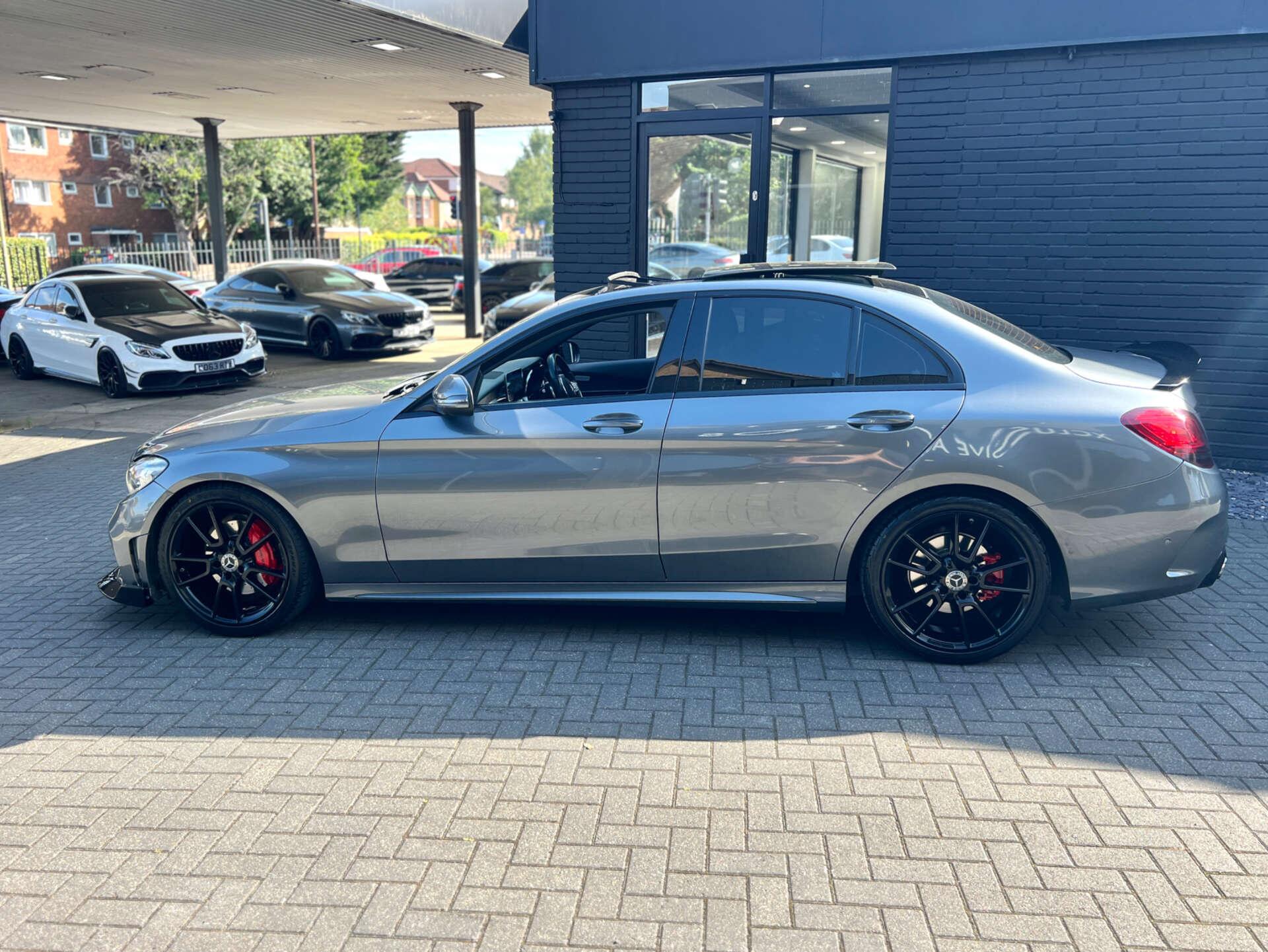 Mercedes-Benz C Class view 4