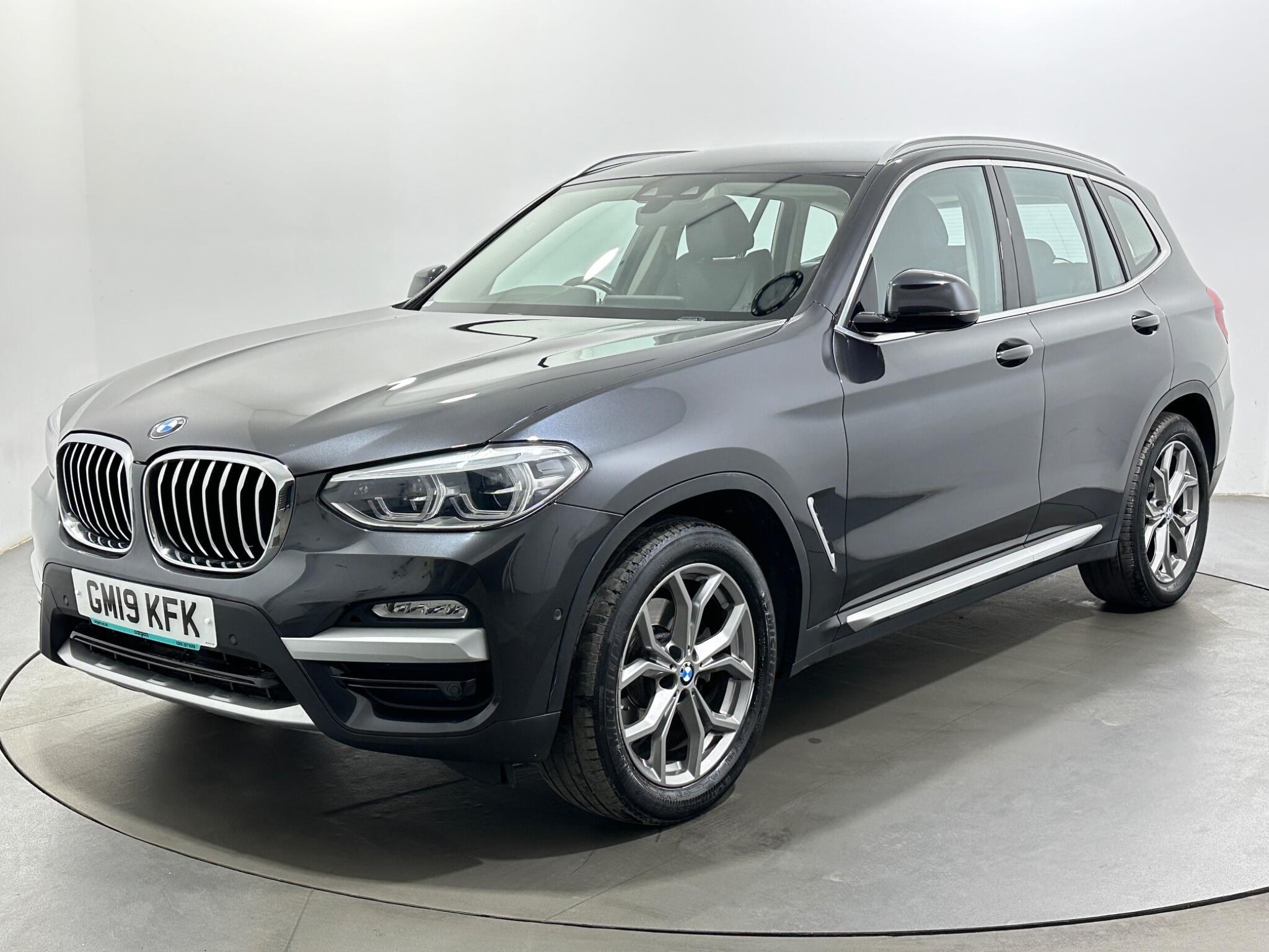 BMW X3 view 4