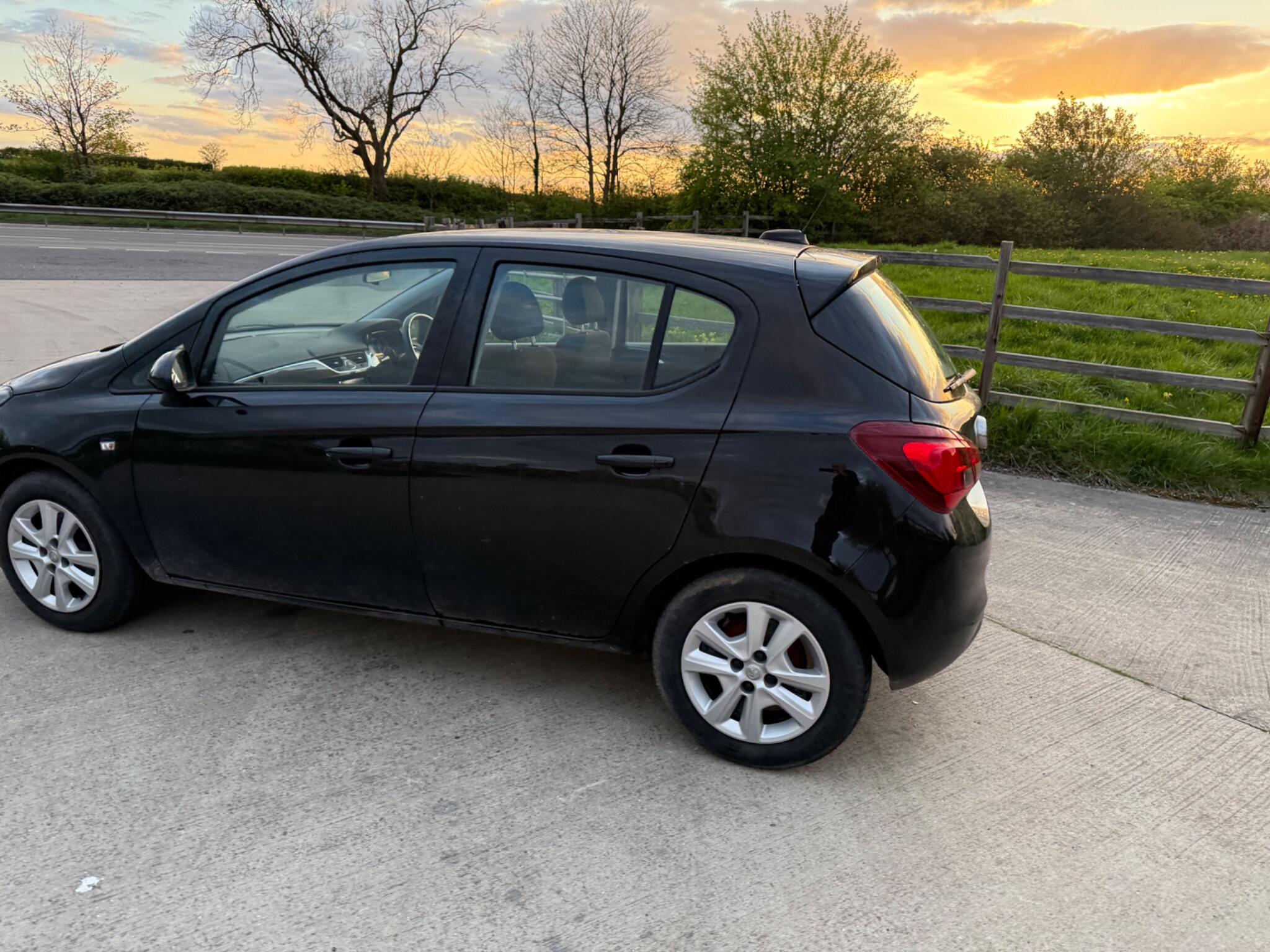 Vauxhall Corsa 1.4i Design Euro 6 (s/s) 5dr — photo 23 of 104
