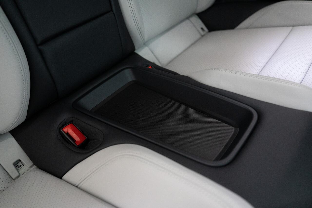 Porsche Taycan view 23