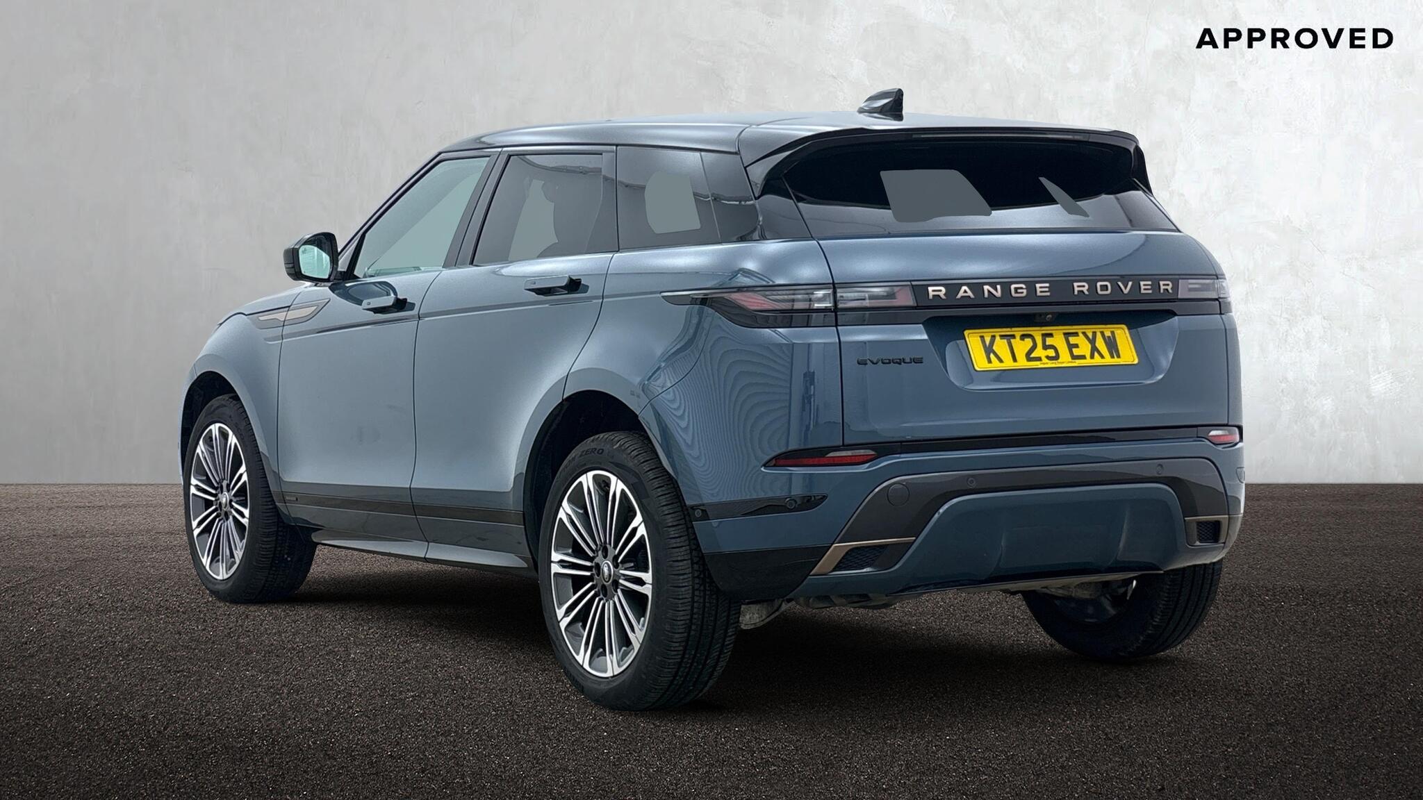 Land Rover Range Rover Evoque view 2