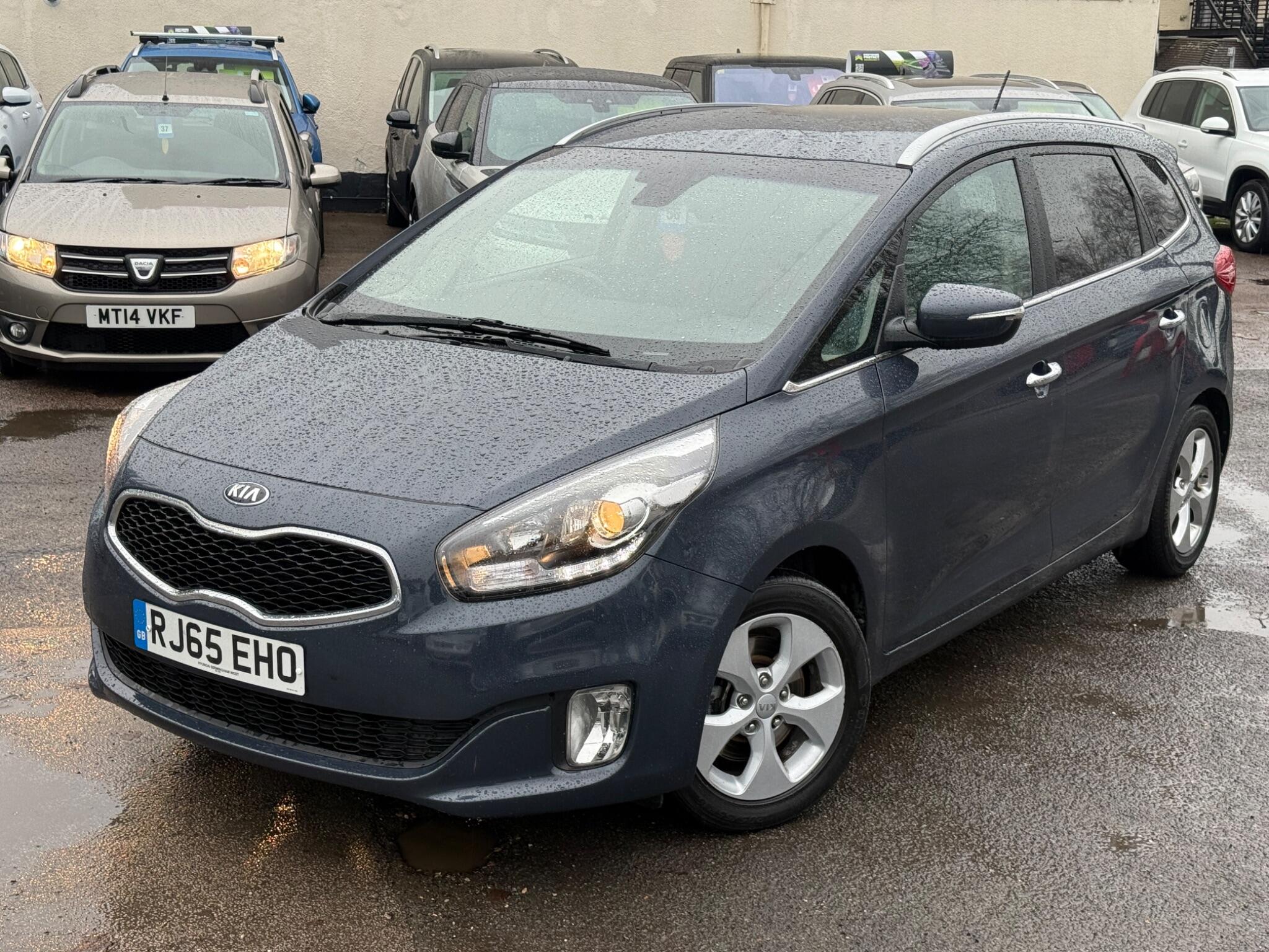 Kia Carens - Image 10