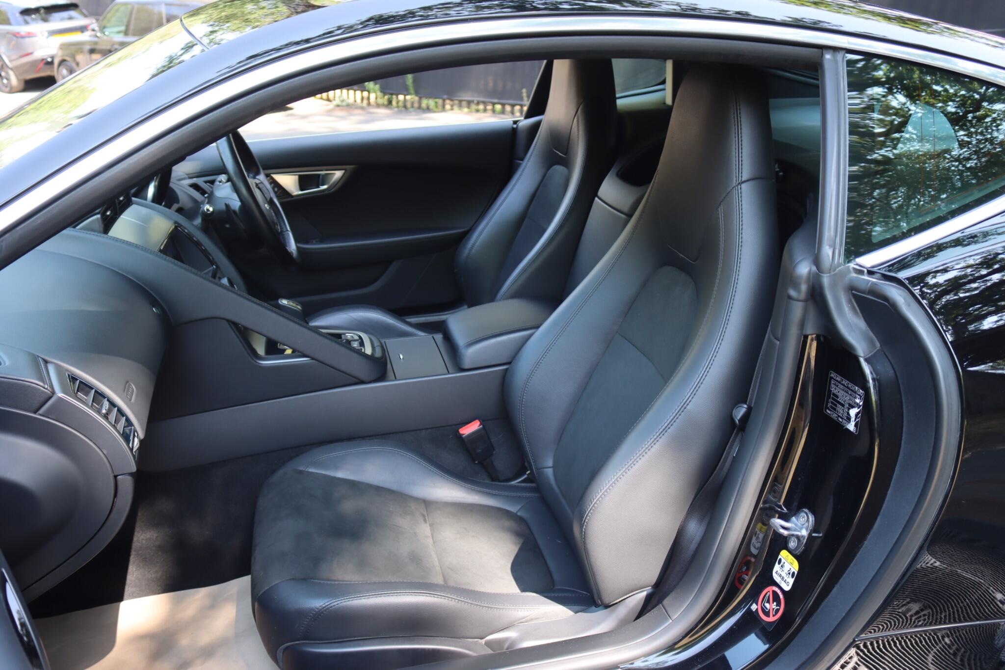 Jaguar F-Type view 4