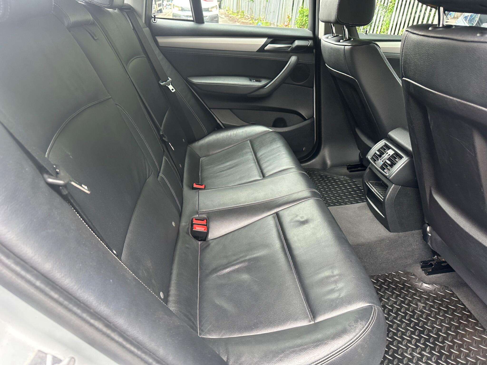 BMW X4 view 9
