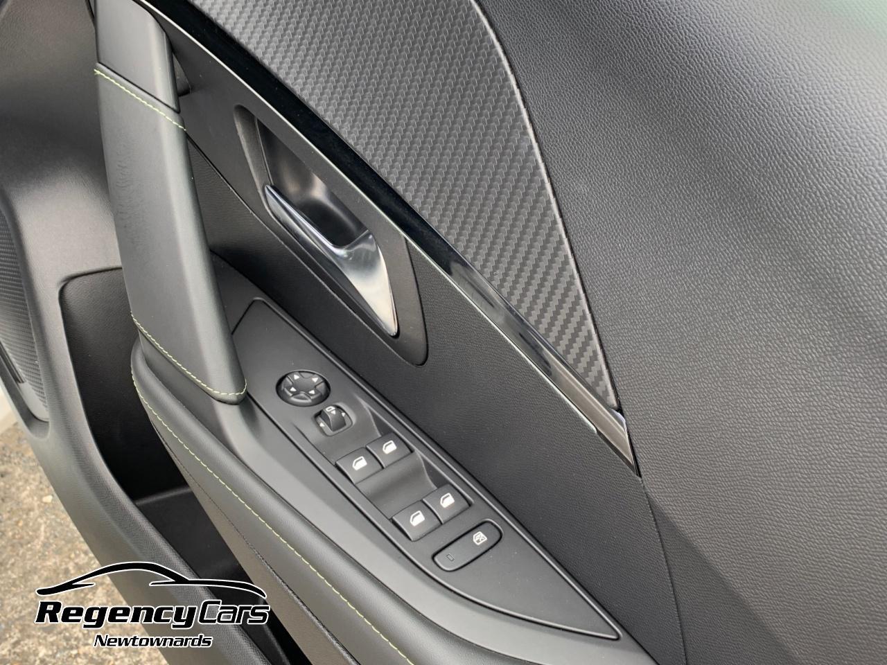 Peugeot 208 view 20