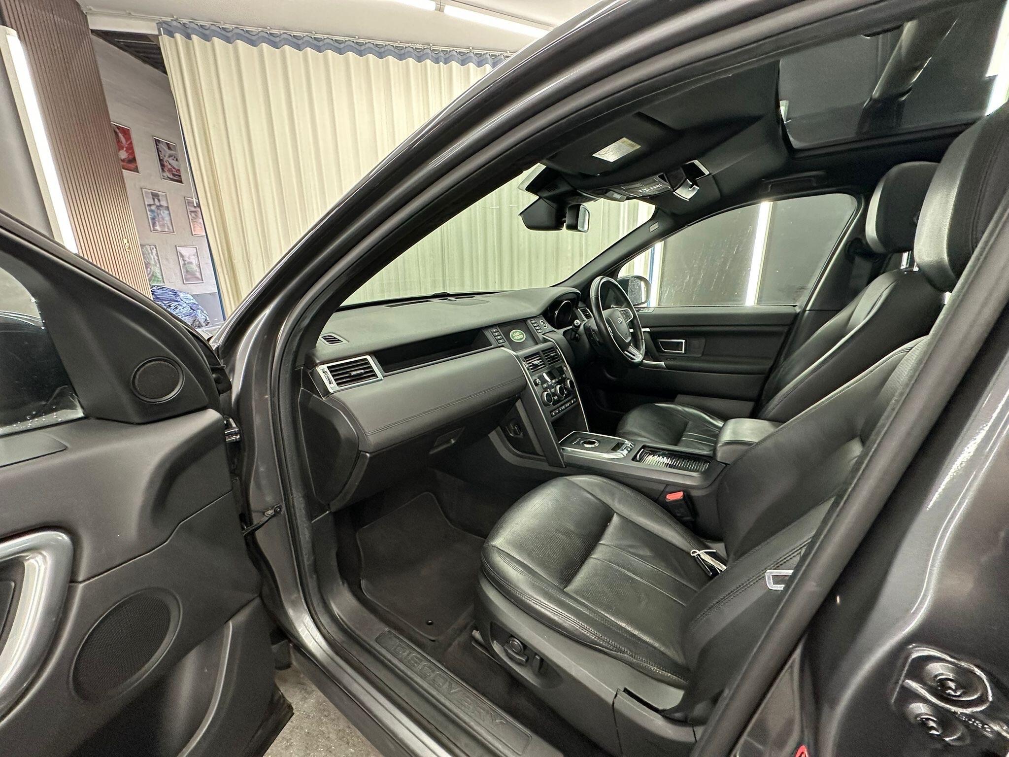 Land Rover Discovery Sport view 28