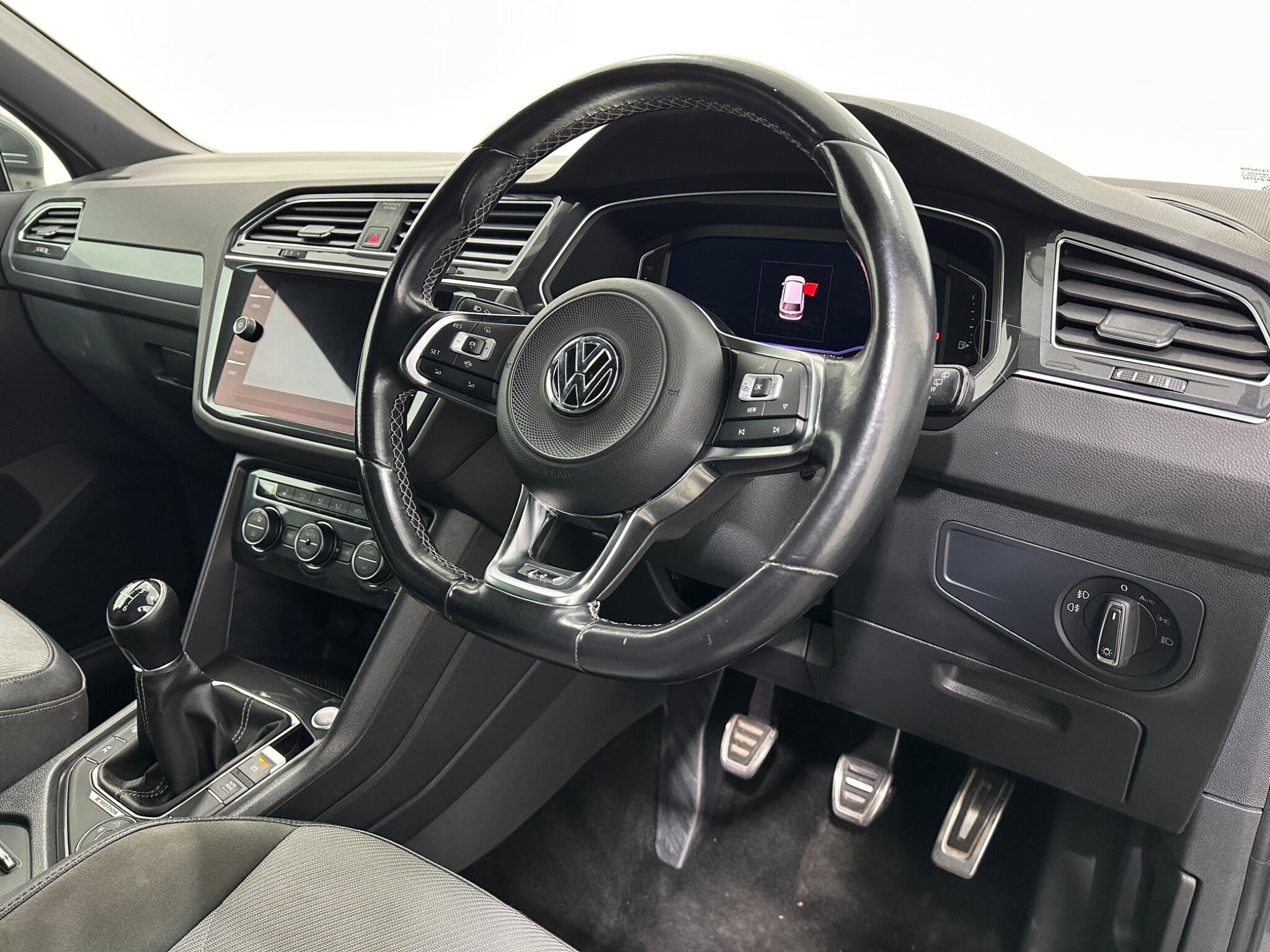 Volkswagen Tiguan view 11
