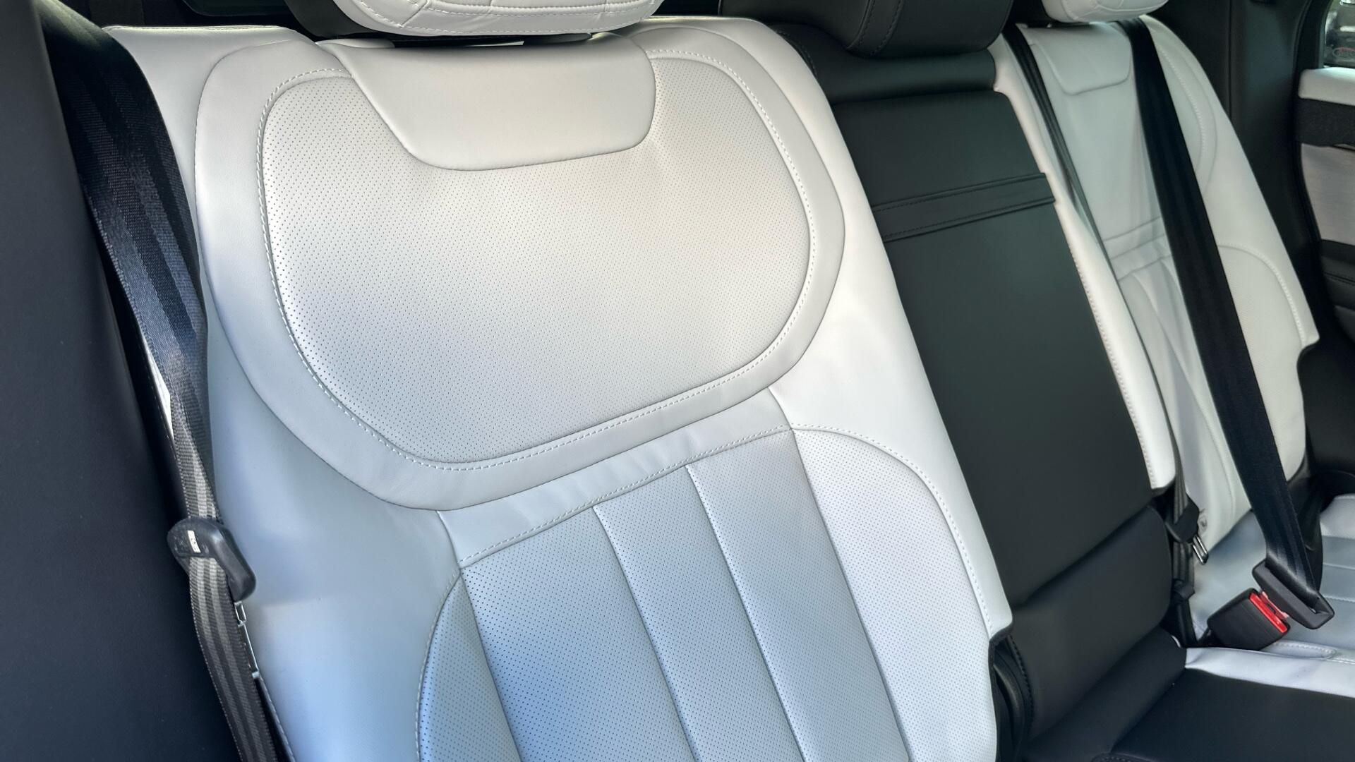 Land Rover Range Rover Sport view 40