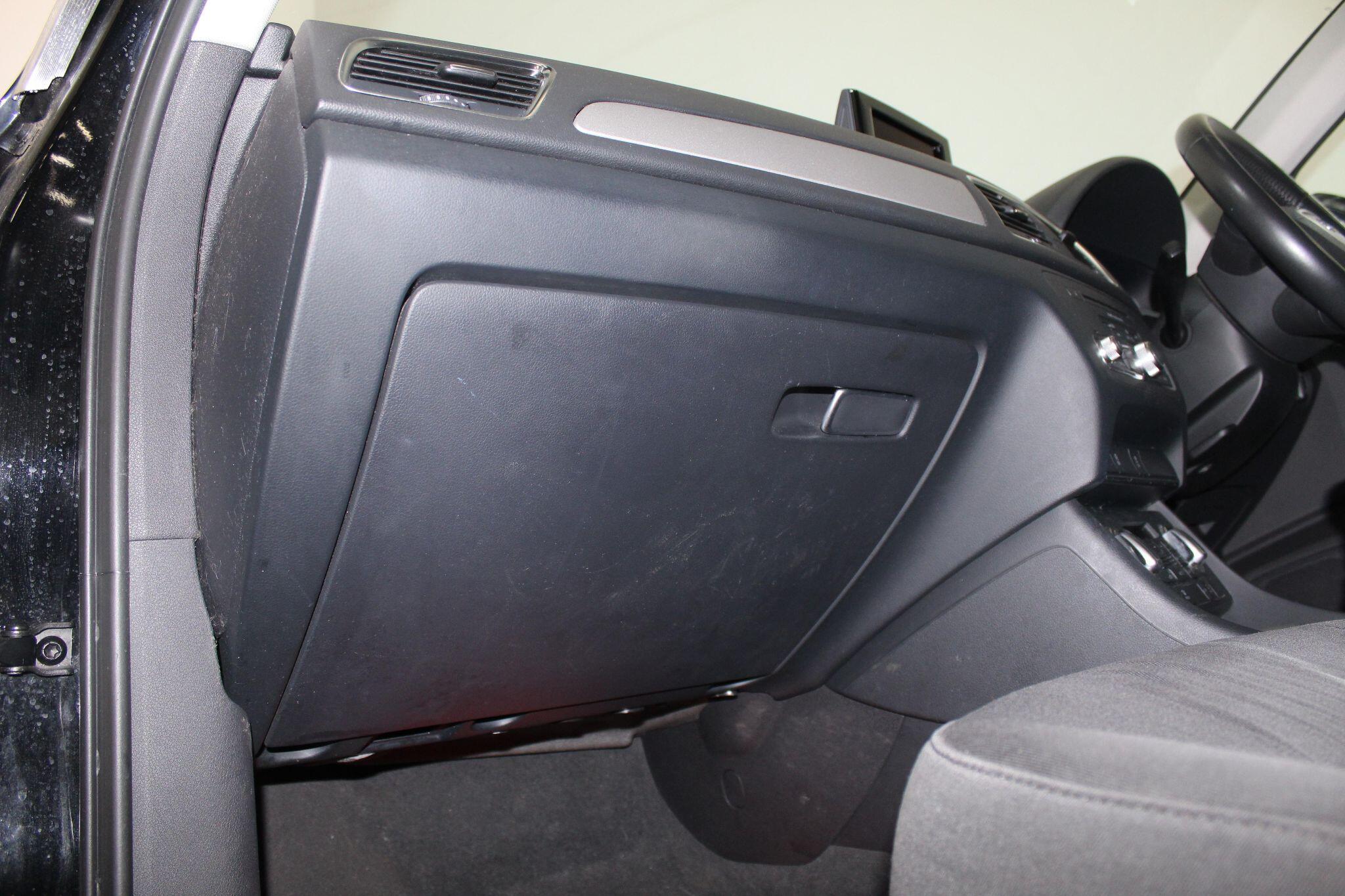 Audi Q3 view 30