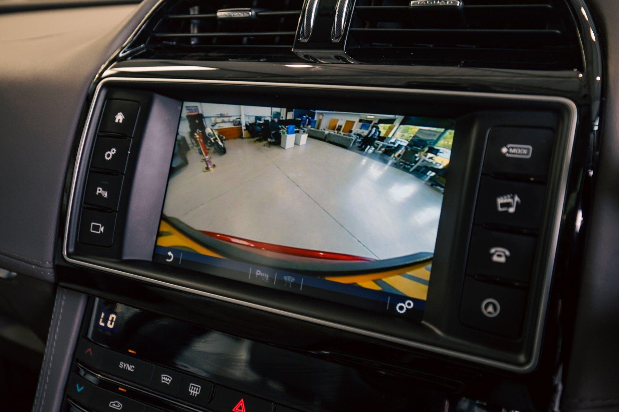 Jaguar F-Pace view 21