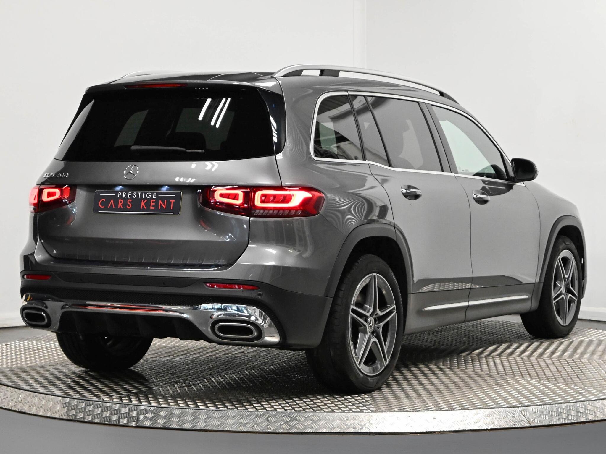 Mercedes-Benz GLB view 38