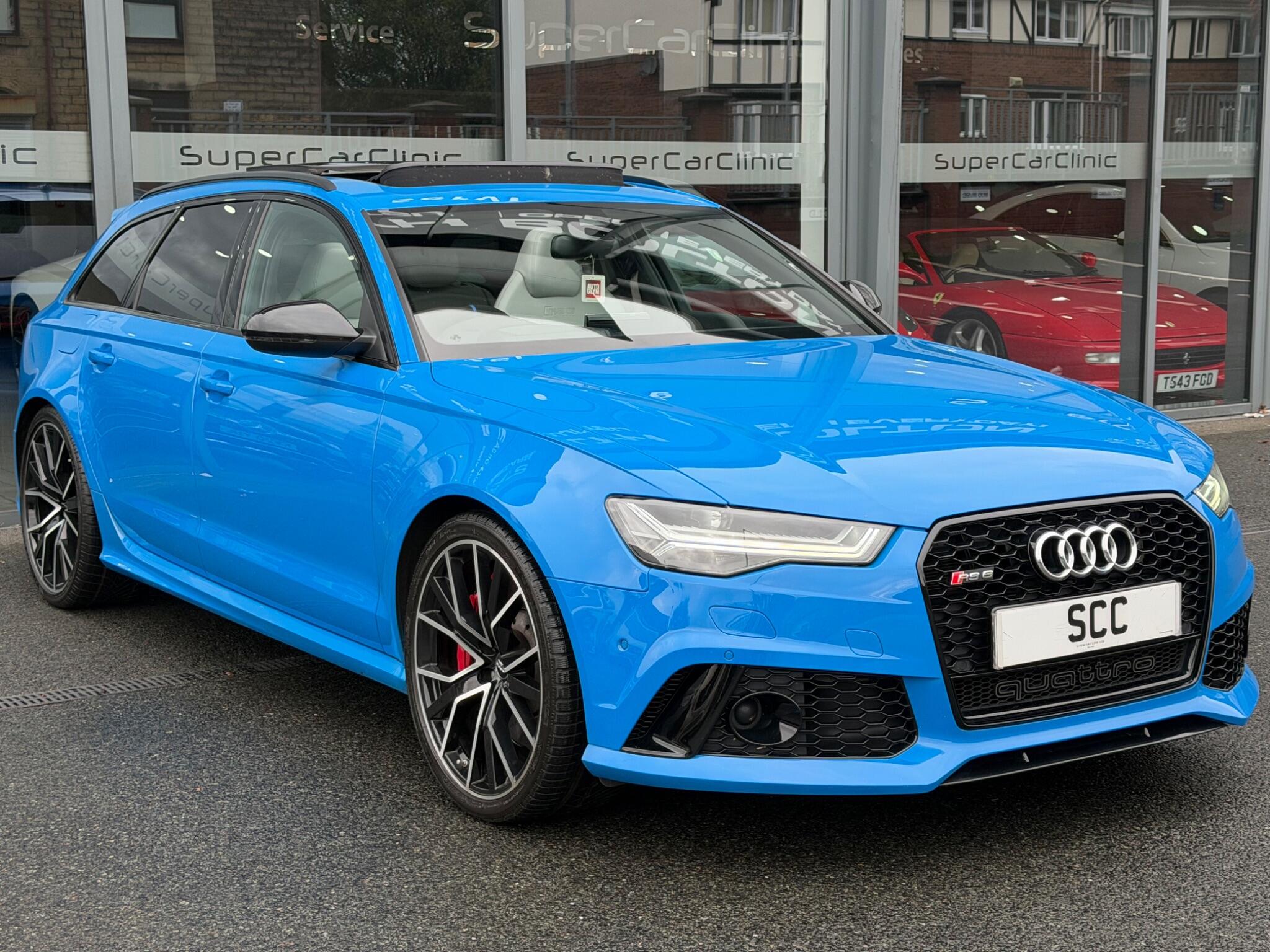 Audi RS6 Avant view 3
