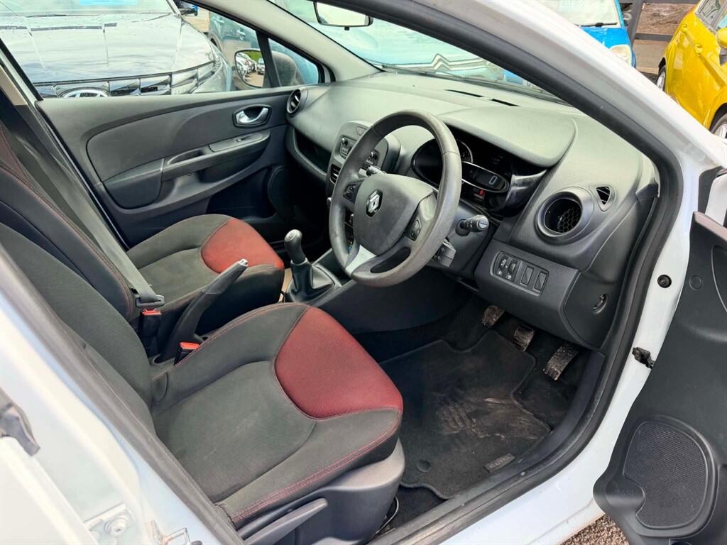 Renault Clio view 9